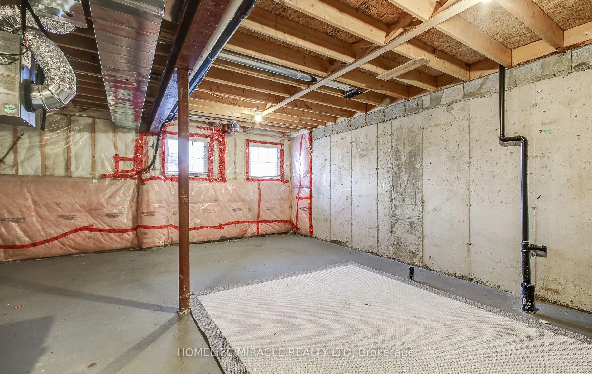 Photo 45 of 30 Davenfield Circle, Brampton, Brampton East — HOMEH