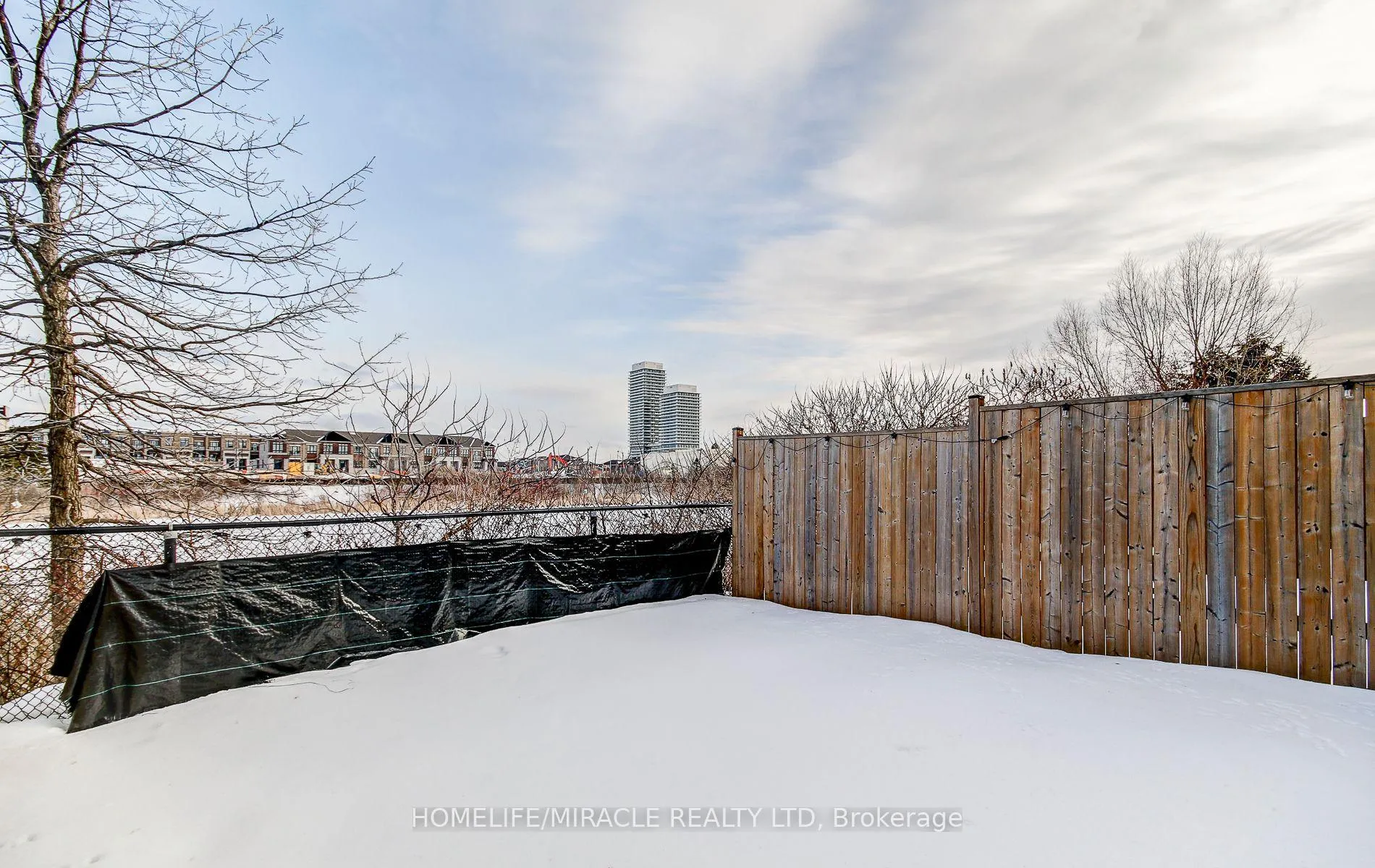 Photo 48 of 30 Davenfield Circle, Brampton, Brampton East — HOMEH