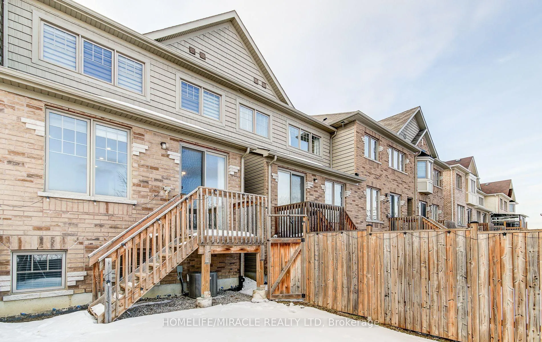 Photo 49 of 30 Davenfield Circle, Brampton, Brampton East — HOMEH