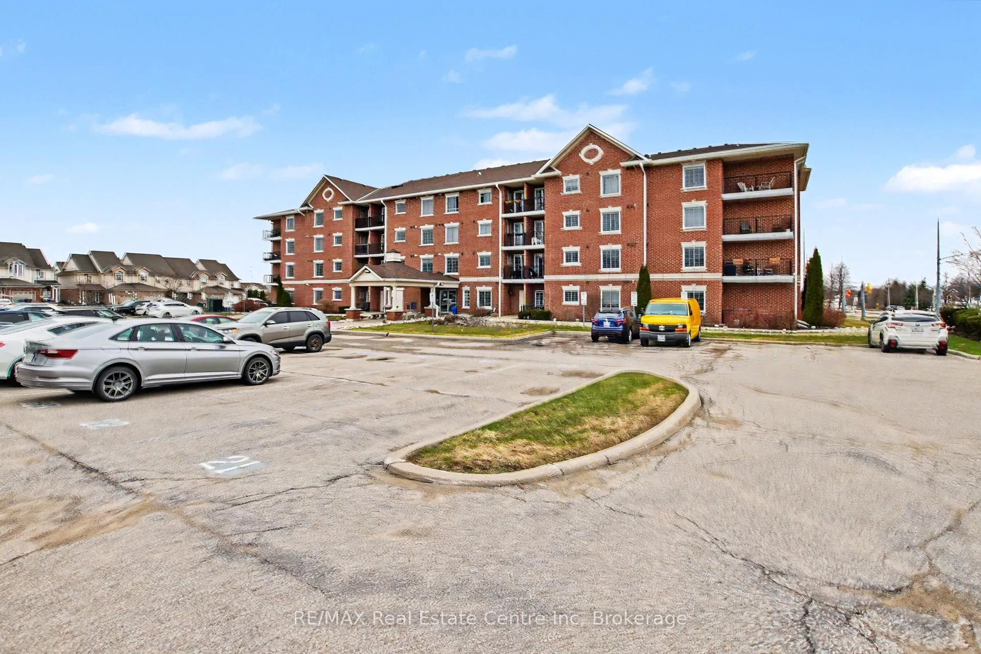 Photo 3 of Unit 409, 415 Grange Road, Guelph, Grange Road — HOMEH