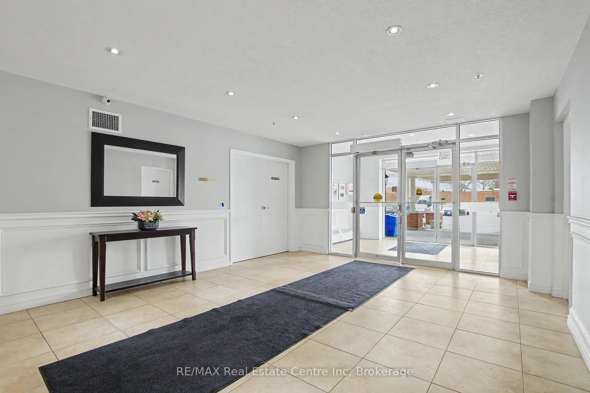Photo 6 of Unit 409, 415 Grange Road, Guelph, Grange Road — HOMEH