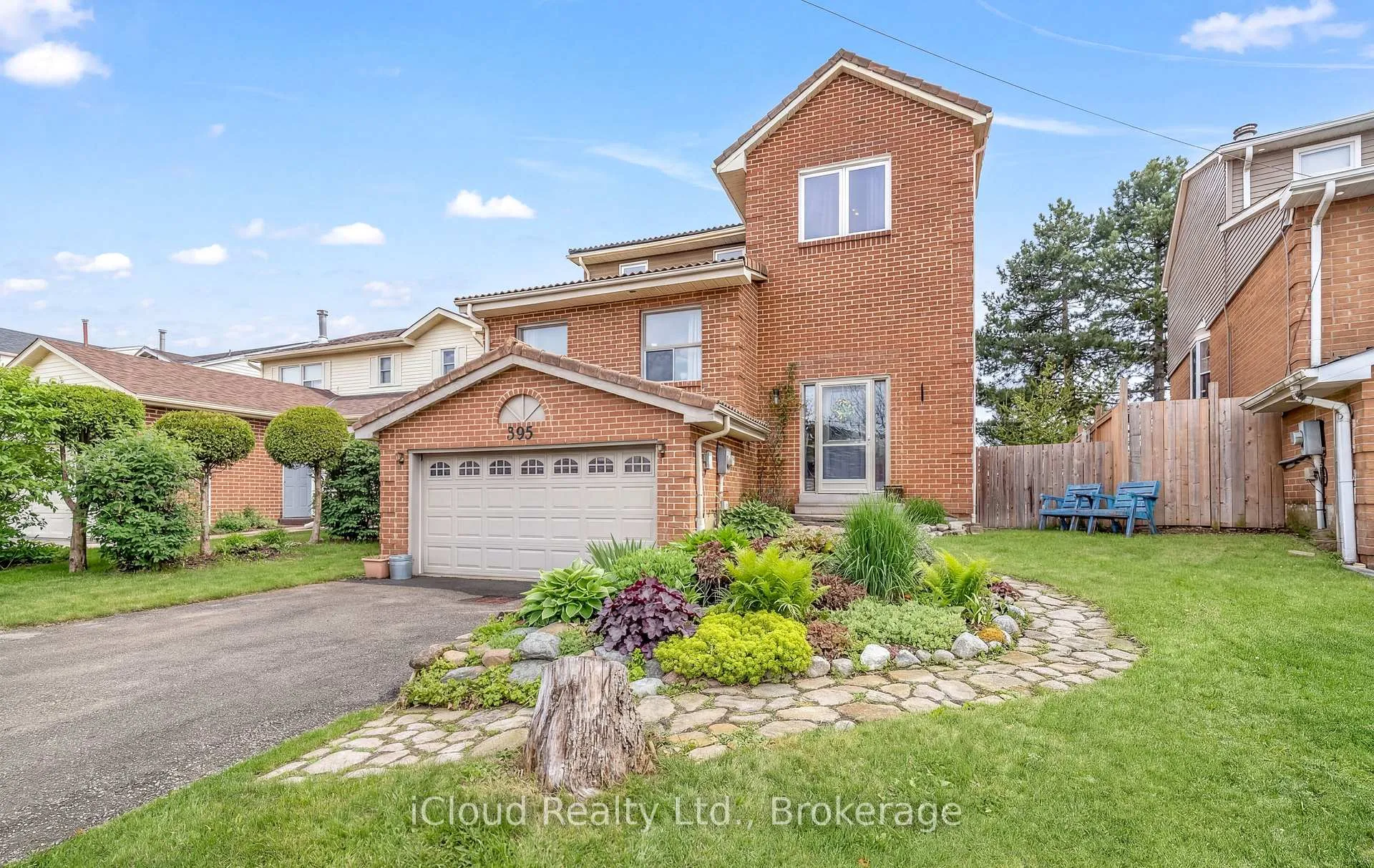 Photo 2 of 595 Clover Park Crescent, Milton, Bronte Meadows — HOMEH