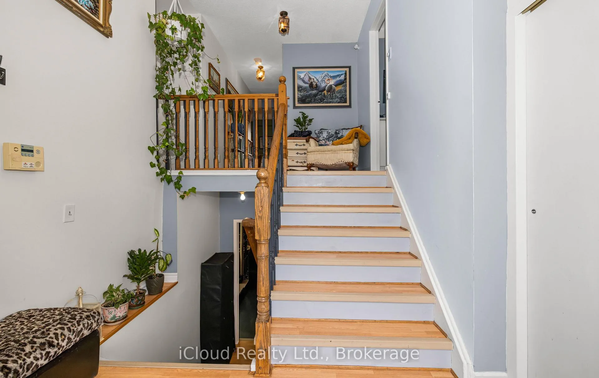 Photo 4 of 595 Clover Park Crescent, Milton, Bronte Meadows — HOMEH