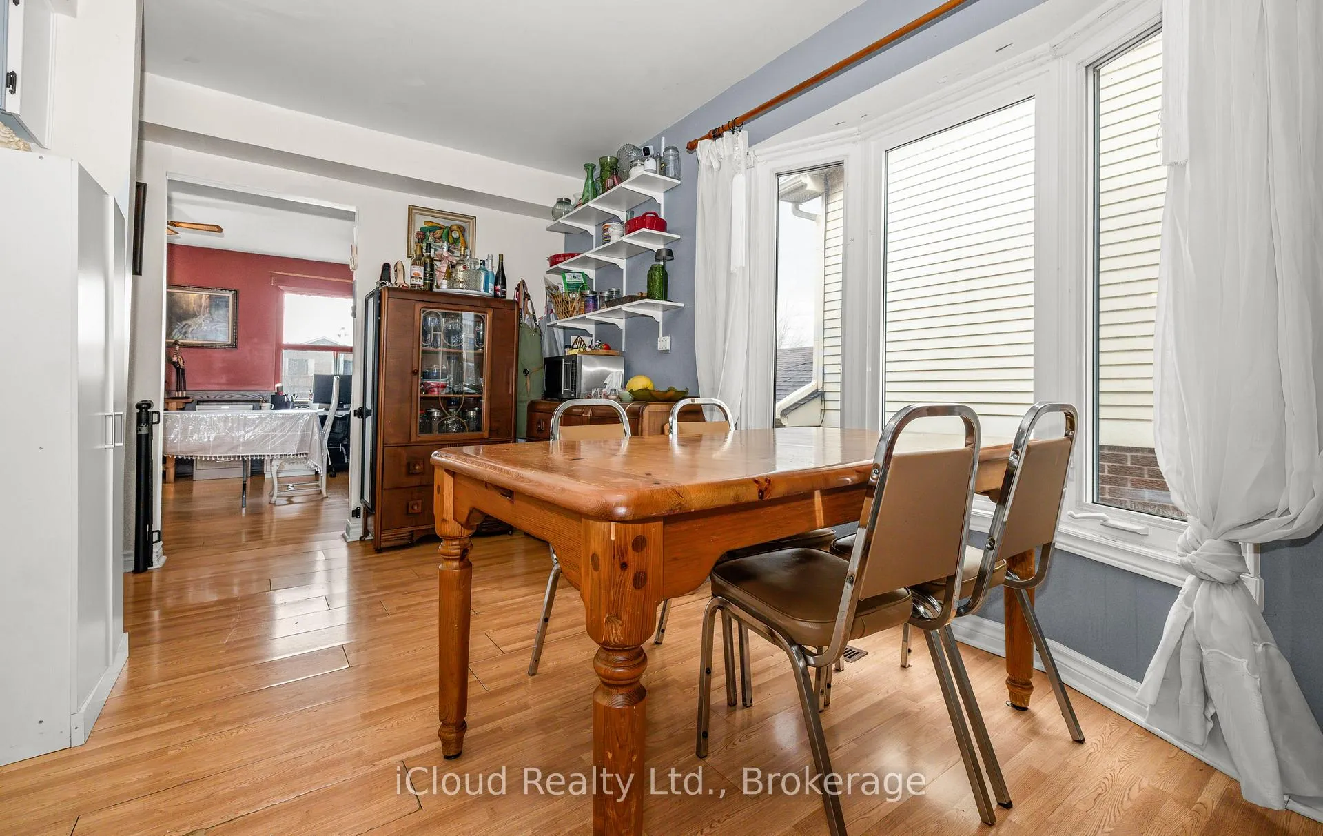 Photo 10 of 595 Clover Park Crescent, Milton, Bronte Meadows — HOMEH