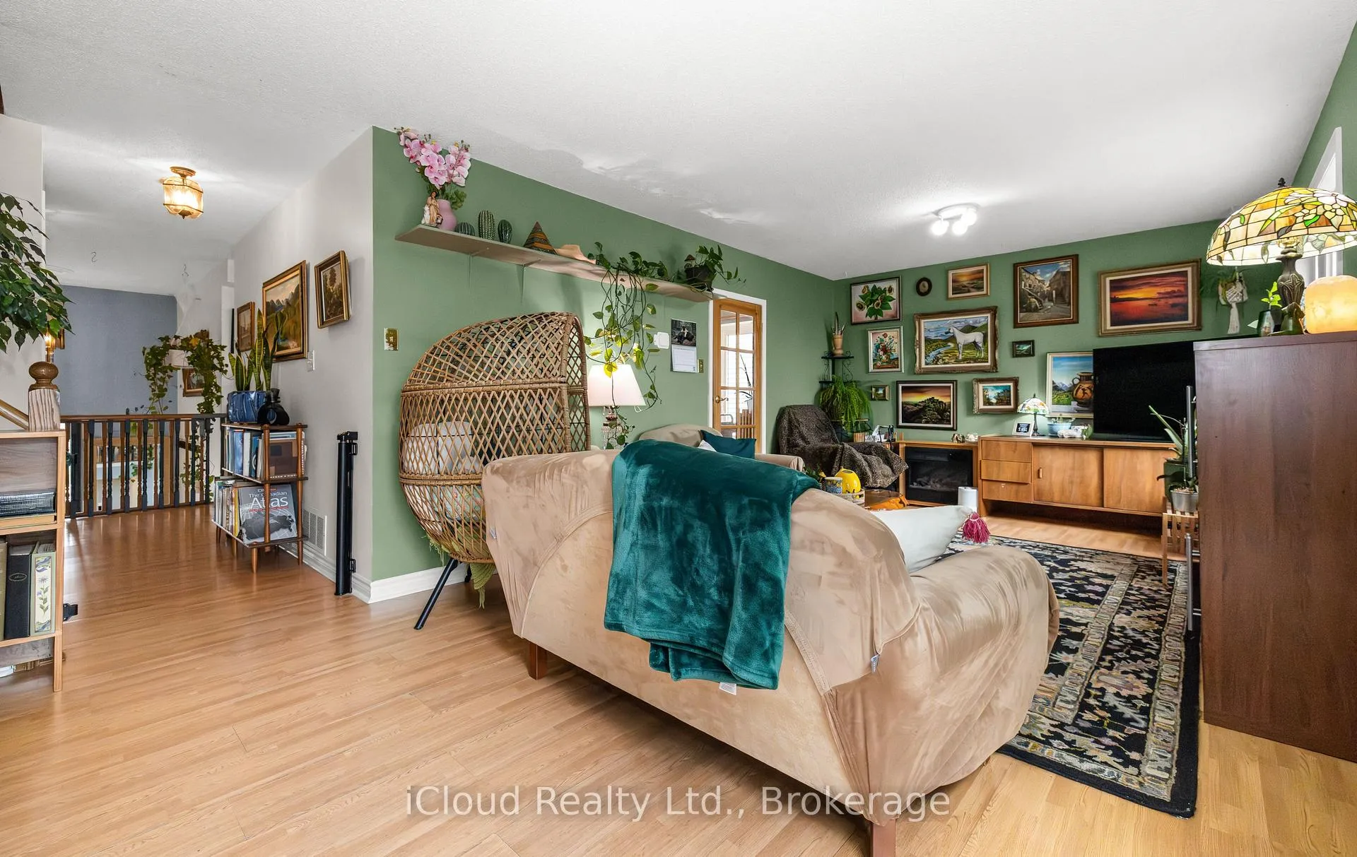 Photo 11 of 595 Clover Park Crescent, Milton, Bronte Meadows — HOMEH