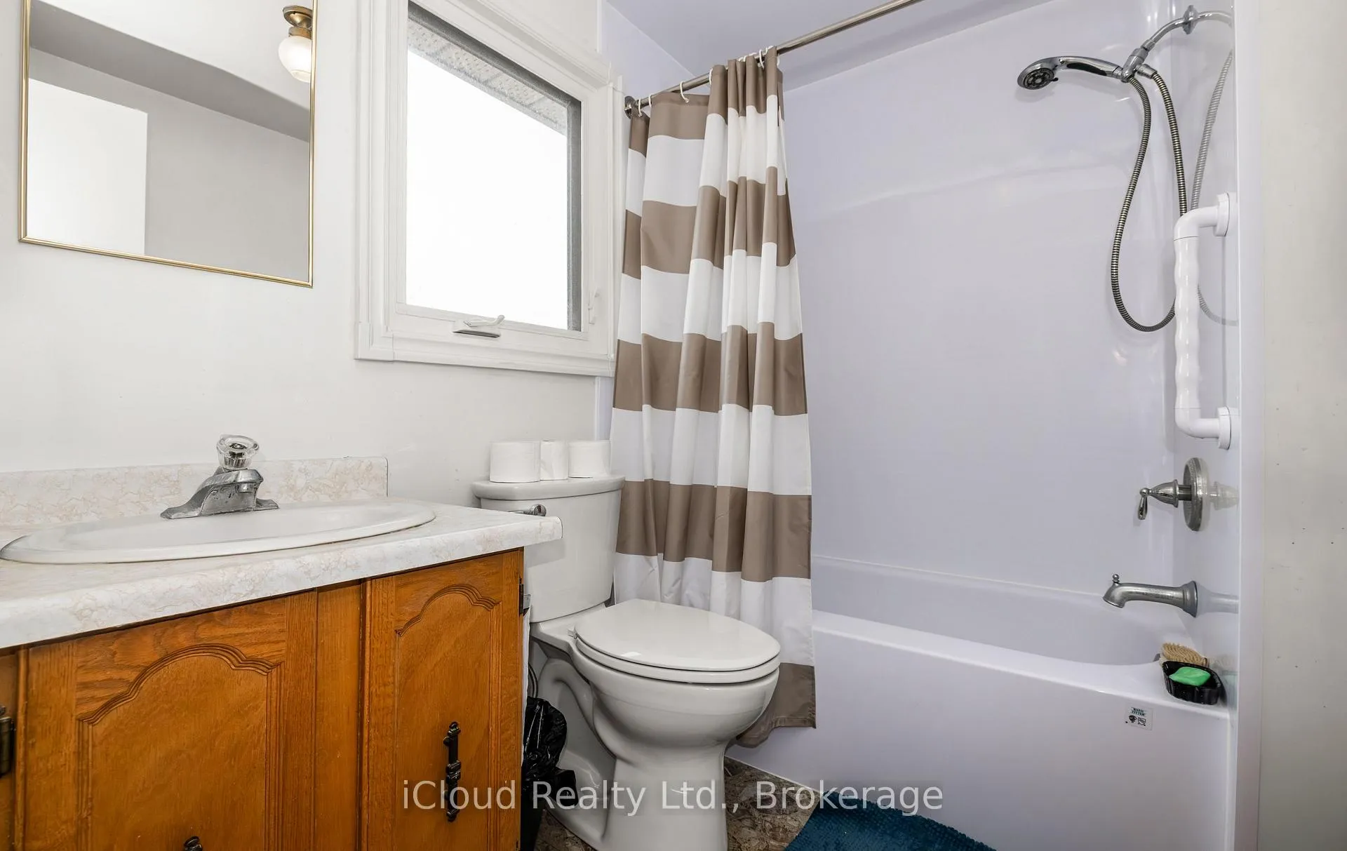 Photo 19 of 595 Clover Park Crescent, Milton, Bronte Meadows — HOMEH