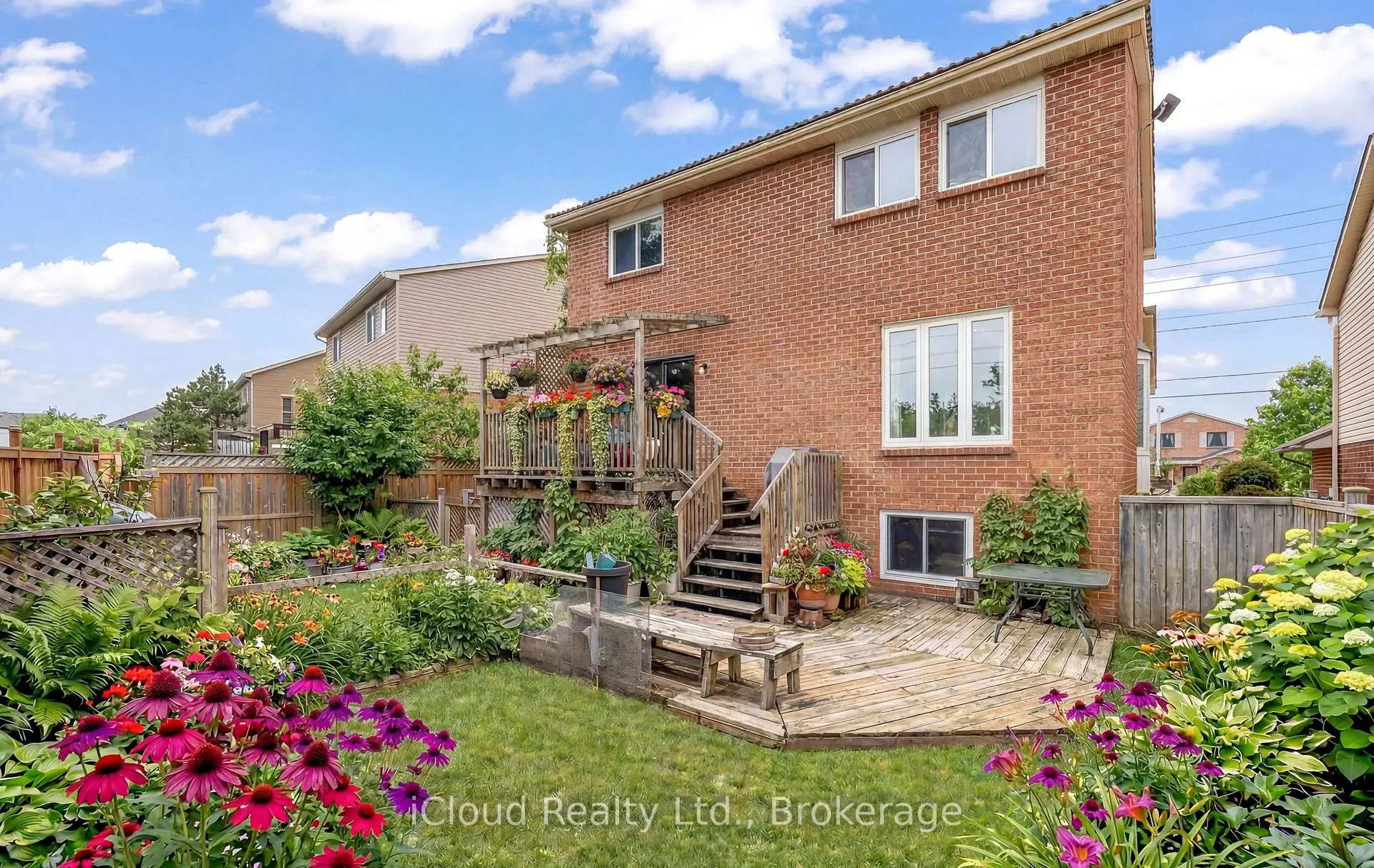 Photo 25 of 595 Clover Park Crescent, Milton, Bronte Meadows — HOMEH