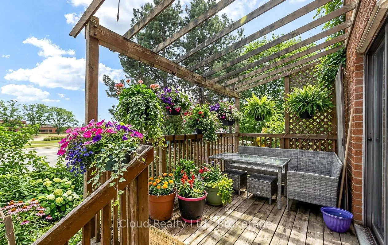 Photo 26 of 595 Clover Park Crescent, Milton, Bronte Meadows — HOMEH