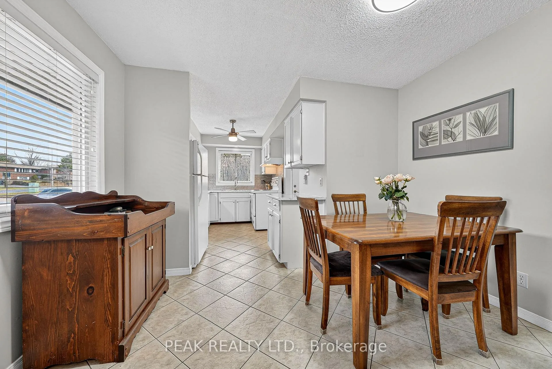 Photo 10 of 229 Laurentian Drive, Kitchener — HOMEH