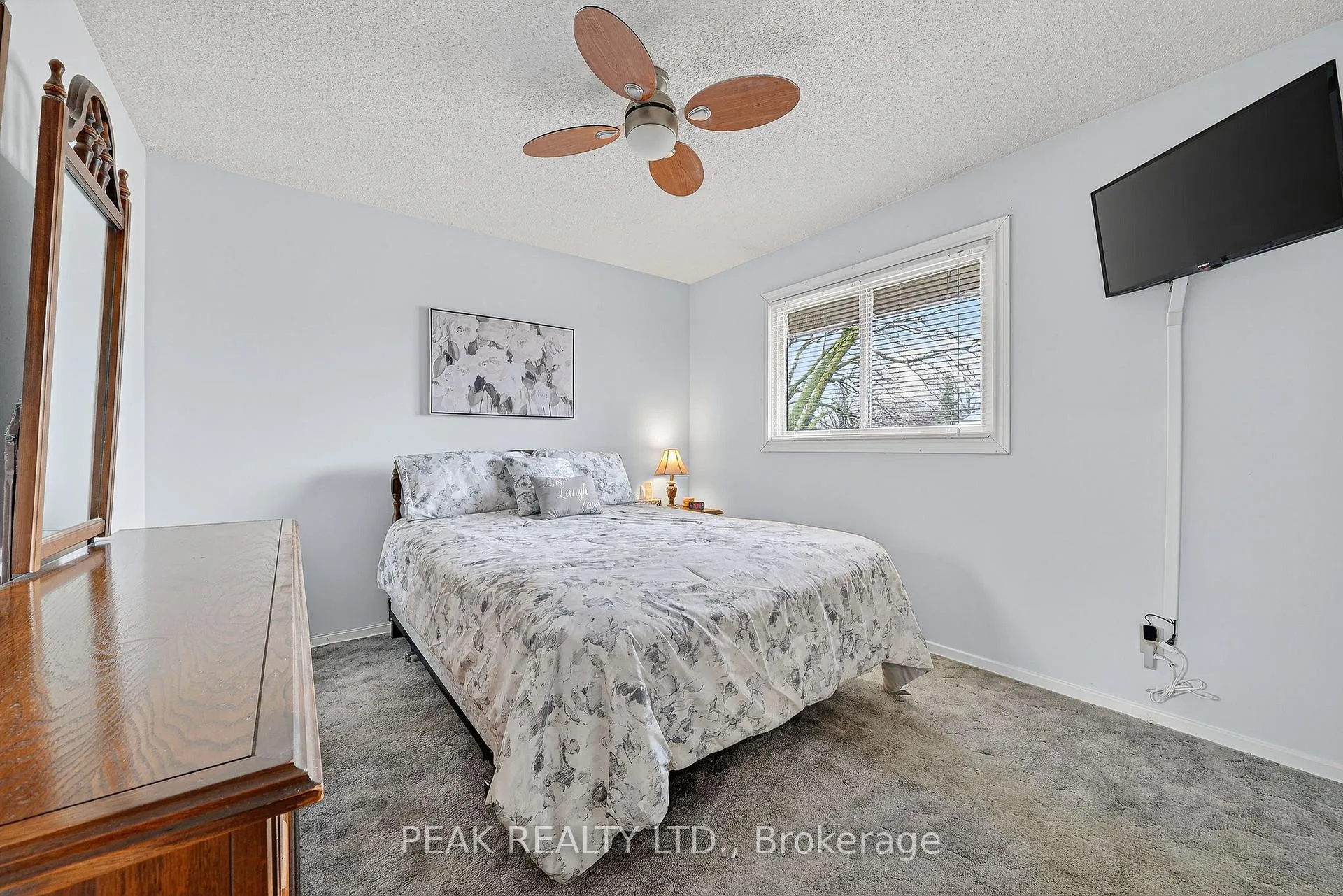 Photo 14 of 229 Laurentian Drive, Kitchener — HOMEH