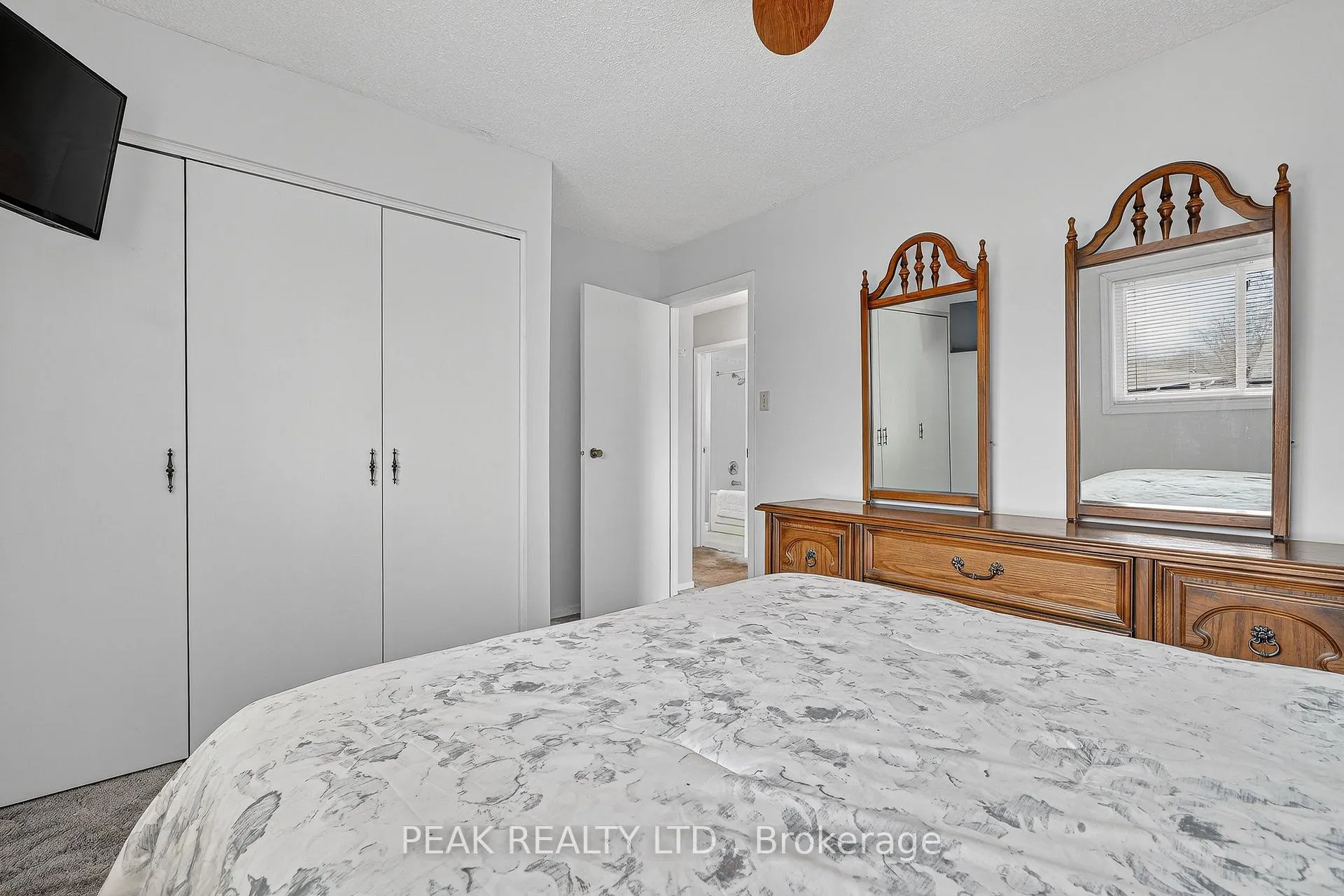 Photo 15 of 229 Laurentian Drive, Kitchener — HOMEH