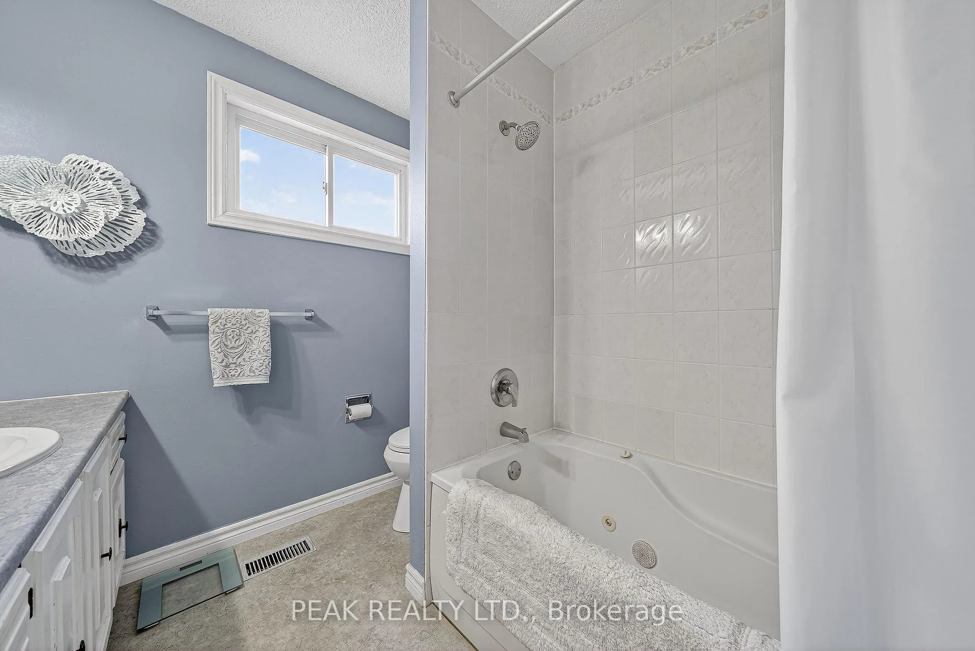Photo 16 of 229 Laurentian Drive, Kitchener — HOMEH