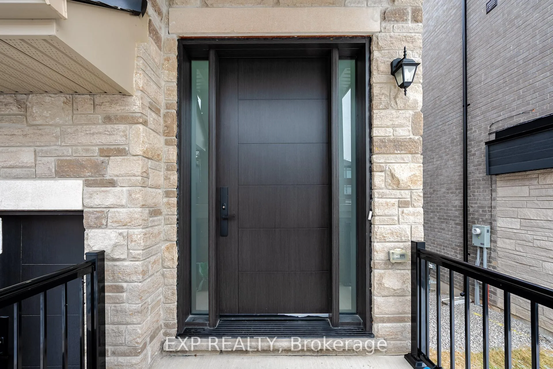 Photo 2 of 51 Ahchie Court, Vaughan, Patterson — HOMEH