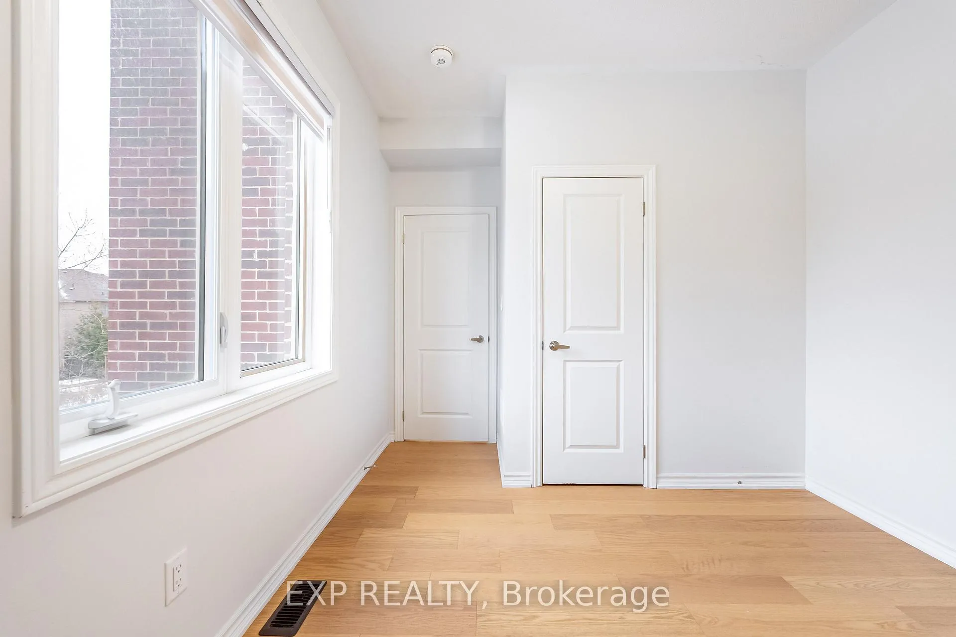 Photo 9 of 51 Ahchie Court, Vaughan, Patterson — HOMEH