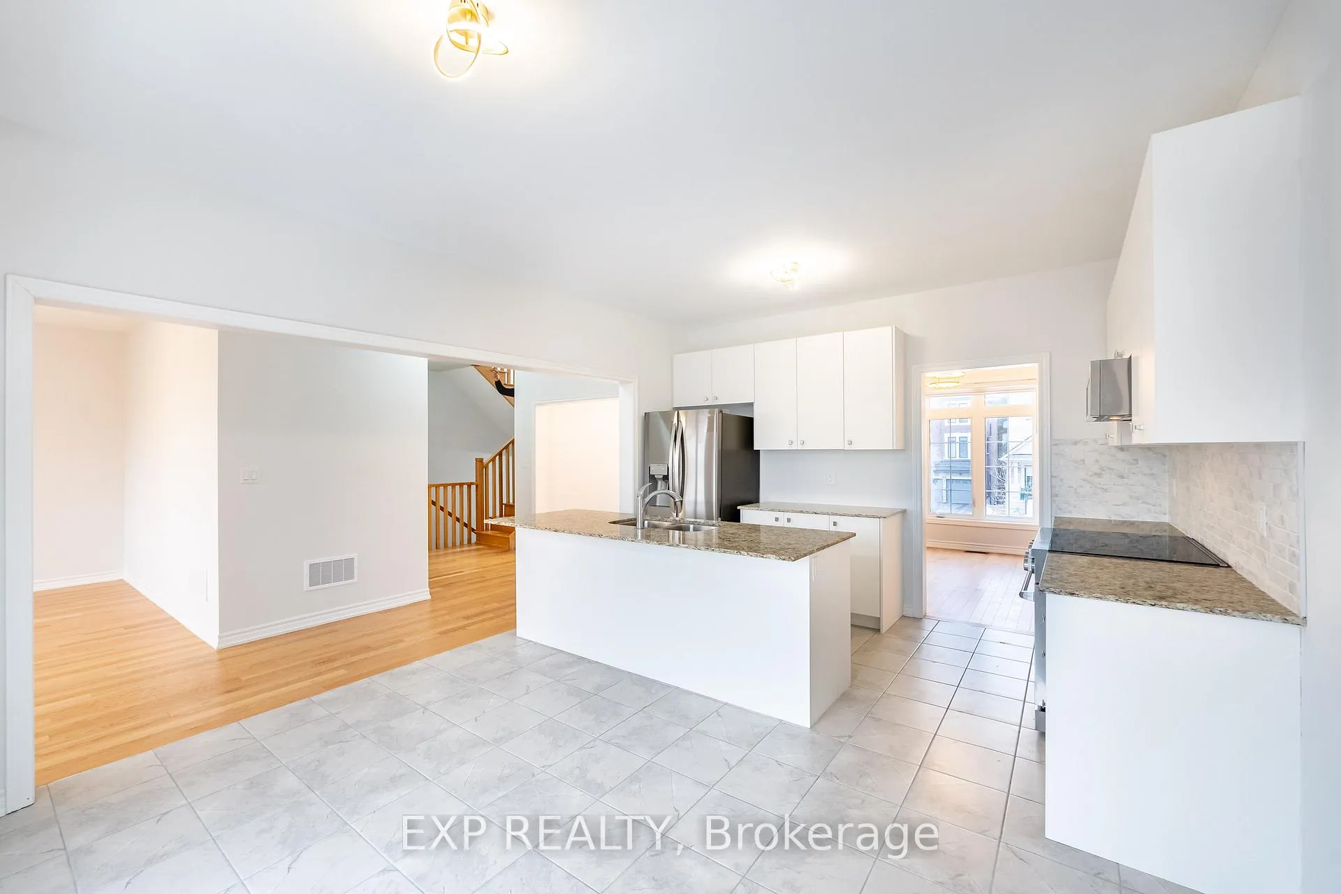 Photo 18 of 51 Ahchie Court, Vaughan, Patterson — HOMEH