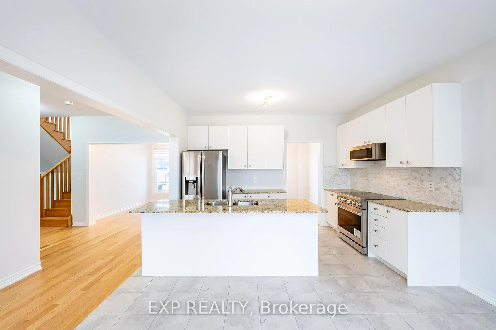Photo 19 of 51 Ahchie Court, Vaughan, Patterson — HOMEH