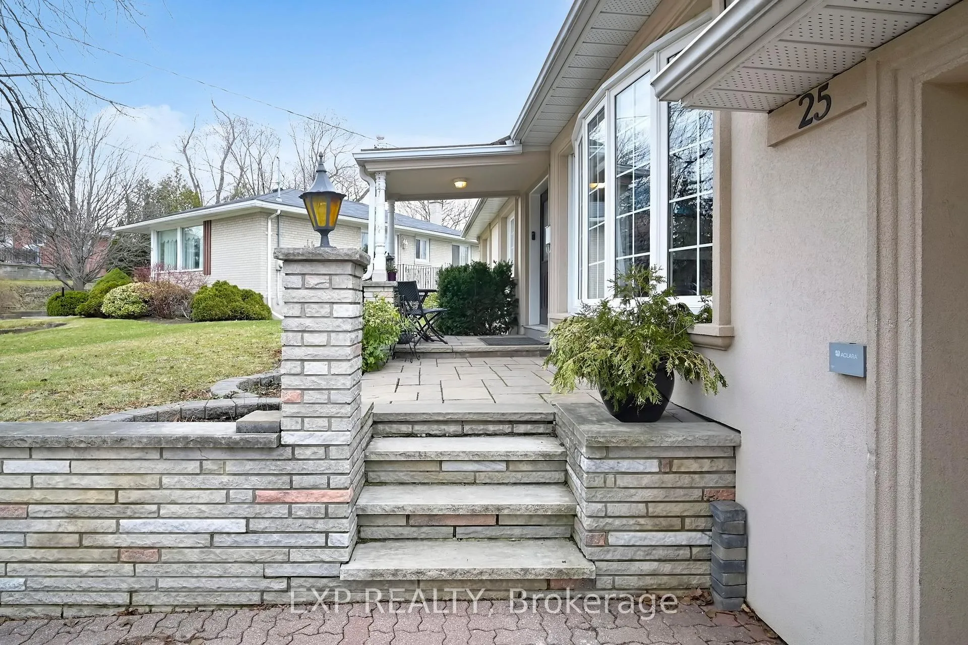 Photo 2 of 25 Mcmanus Road, Etobicoke, Kingsview Village-The Westway — HOMEH