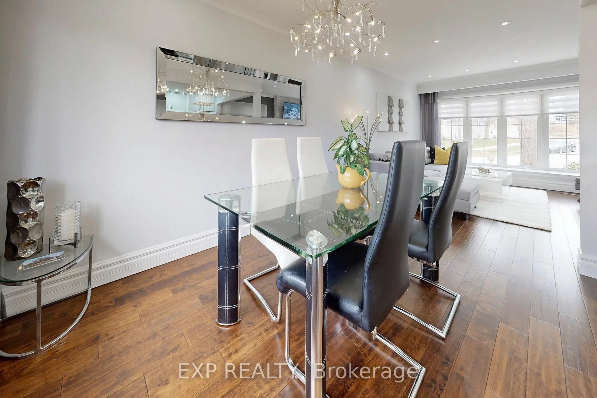 Photo 9 of 25 Mcmanus Road, Etobicoke, Kingsview Village-The Westway — HOMEH