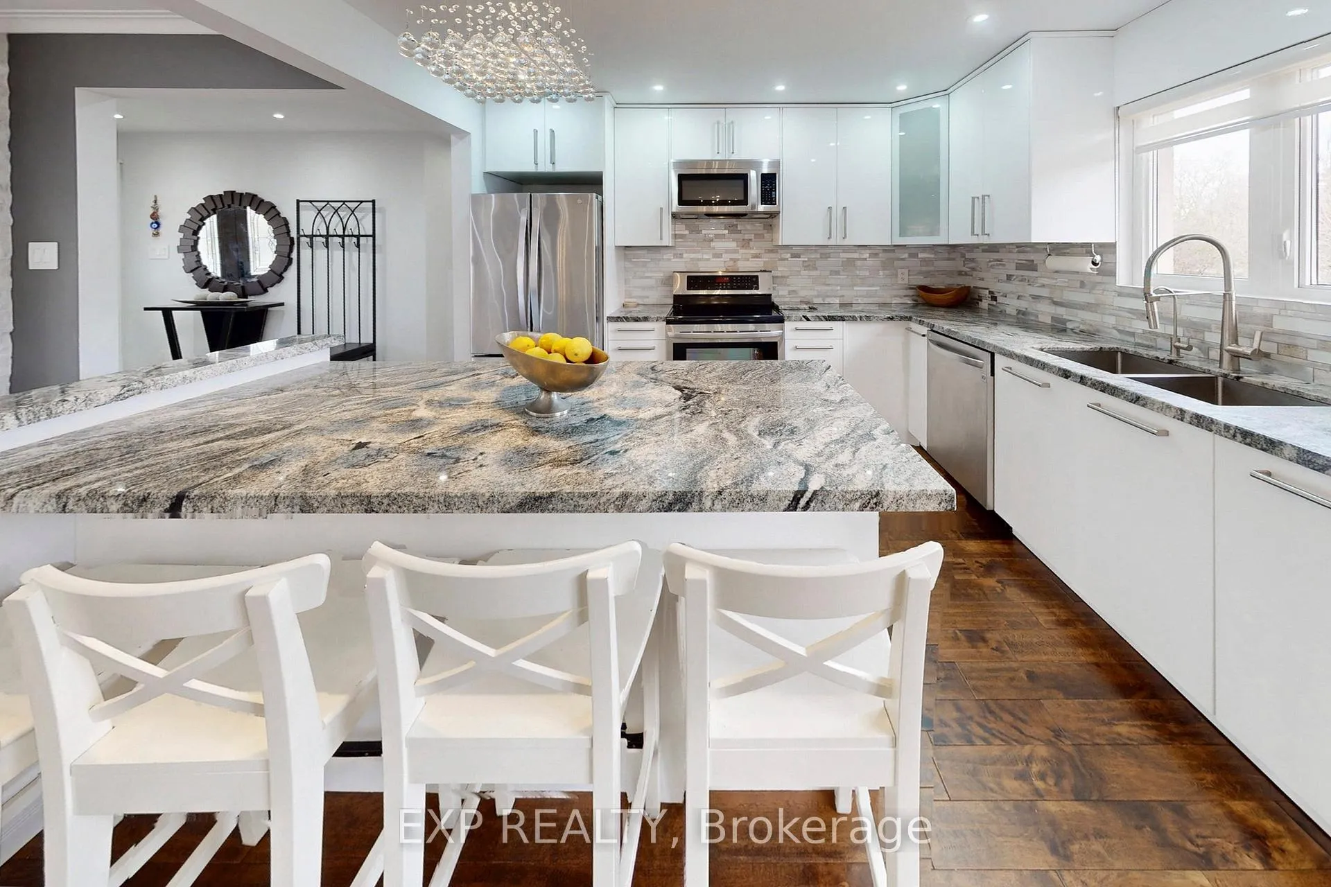 Photo 10 of 25 Mcmanus Road, Etobicoke, Kingsview Village-The Westway — HOMEH
