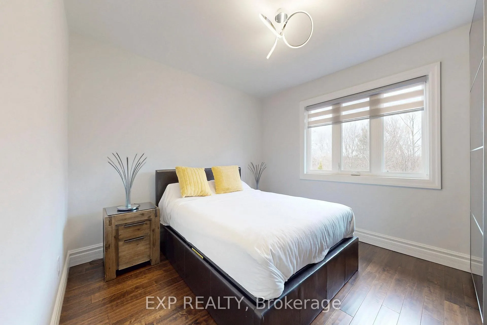 Photo 14 of 25 Mcmanus Road, Etobicoke, Kingsview Village-The Westway — HOMEH