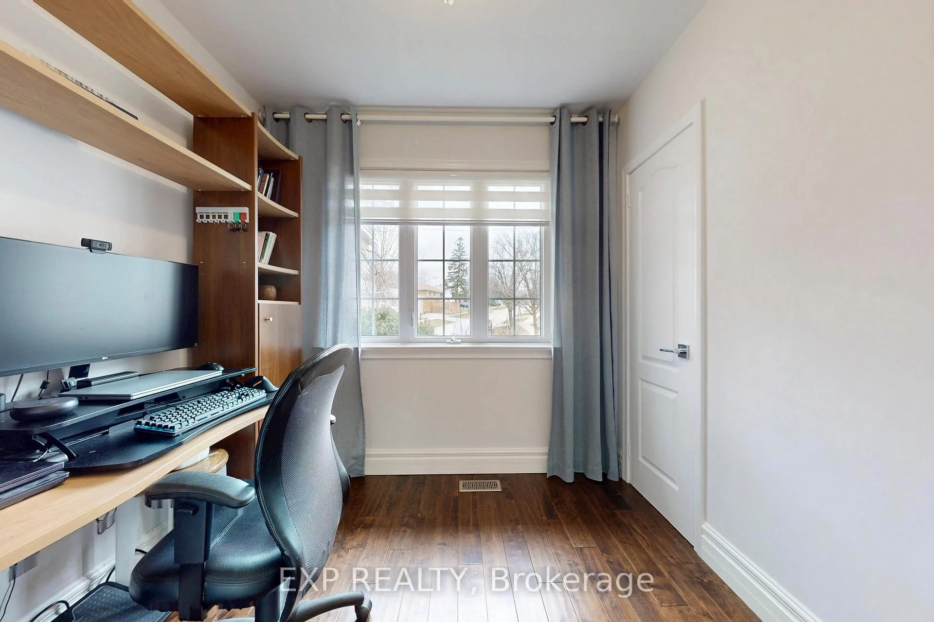 Photo 16 of 25 Mcmanus Road, Etobicoke, Kingsview Village-The Westway — HOMEH