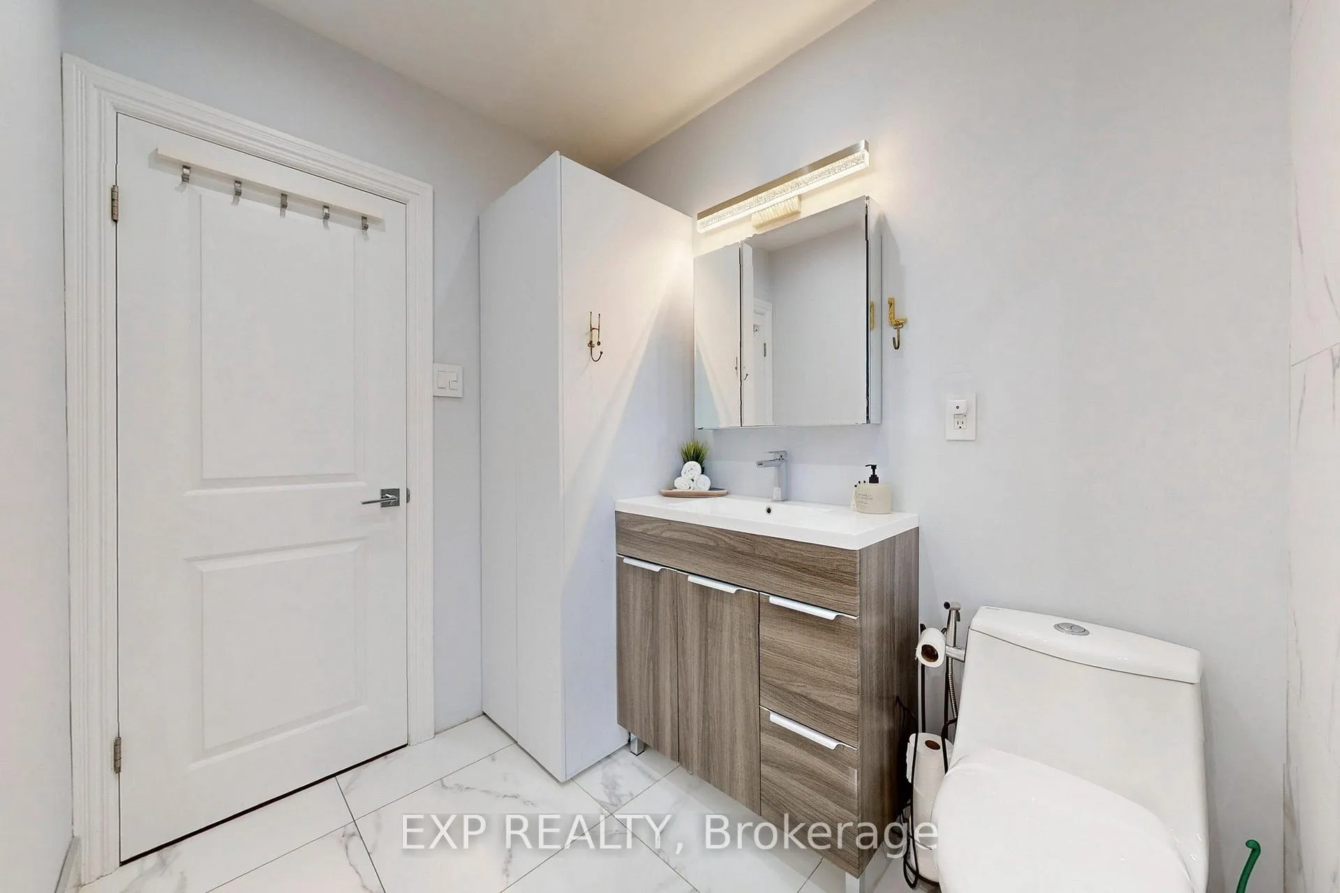Photo 18 of 25 Mcmanus Road, Etobicoke, Kingsview Village-The Westway — HOMEH