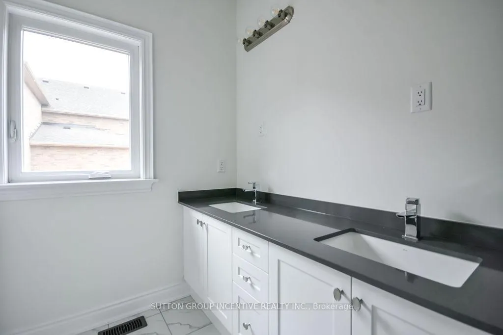 Photo 13 of 10 Cottonwood Street, Springwater, Rural Springwater — HOMEH