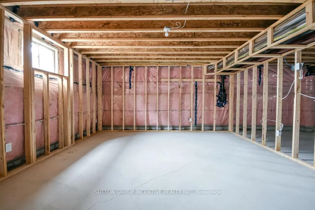 Photo 21 of 10 Cottonwood Street, Springwater, Rural Springwater — HOMEH