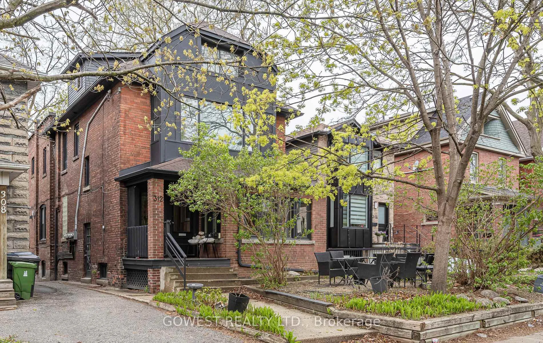 Photo 1 of Unit 2, 312 Quebec Avenue, Toronto, High Park North — HOMEH