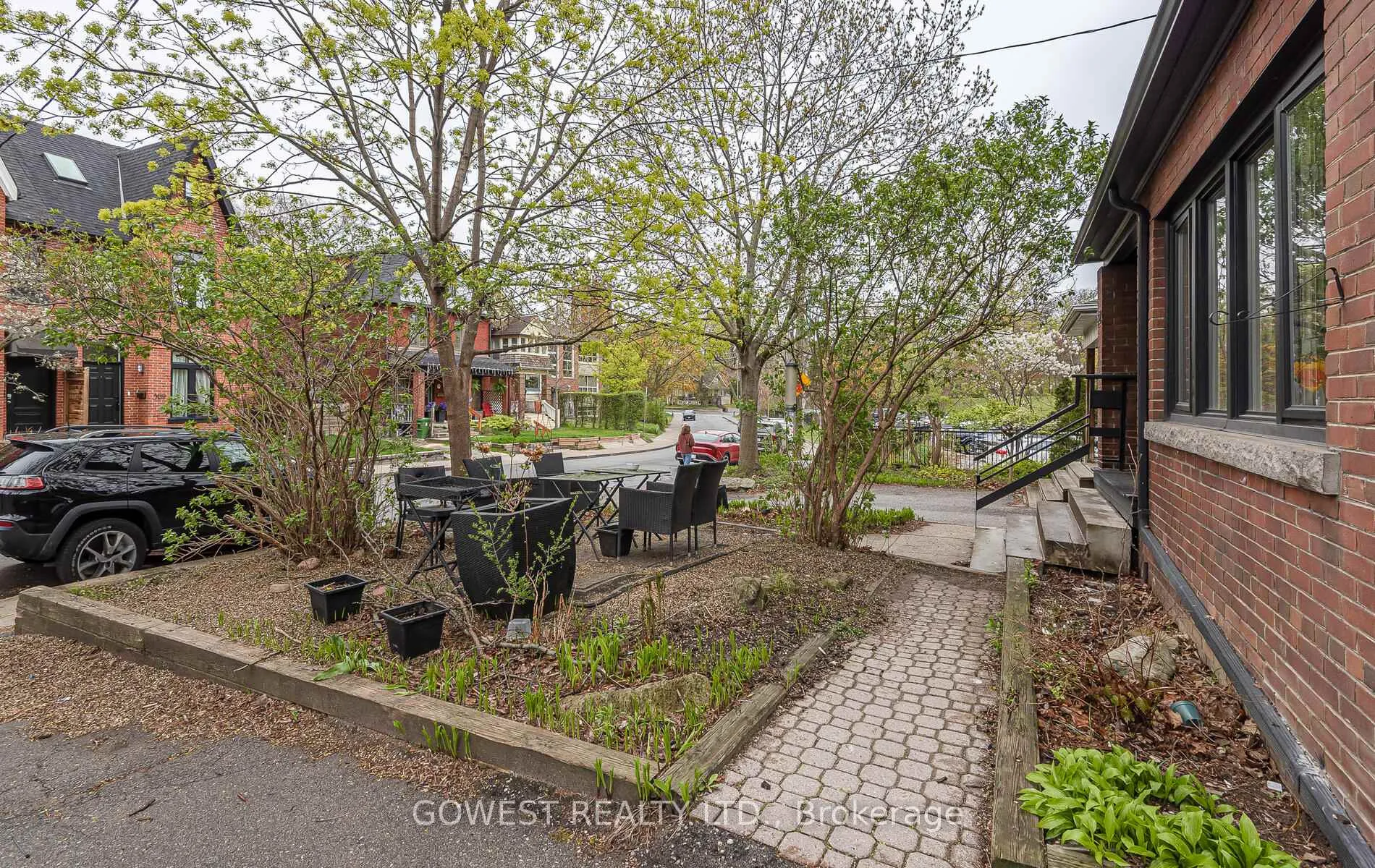Photo 3 of Unit 2, 312 Quebec Avenue, Toronto, High Park North — HOMEH