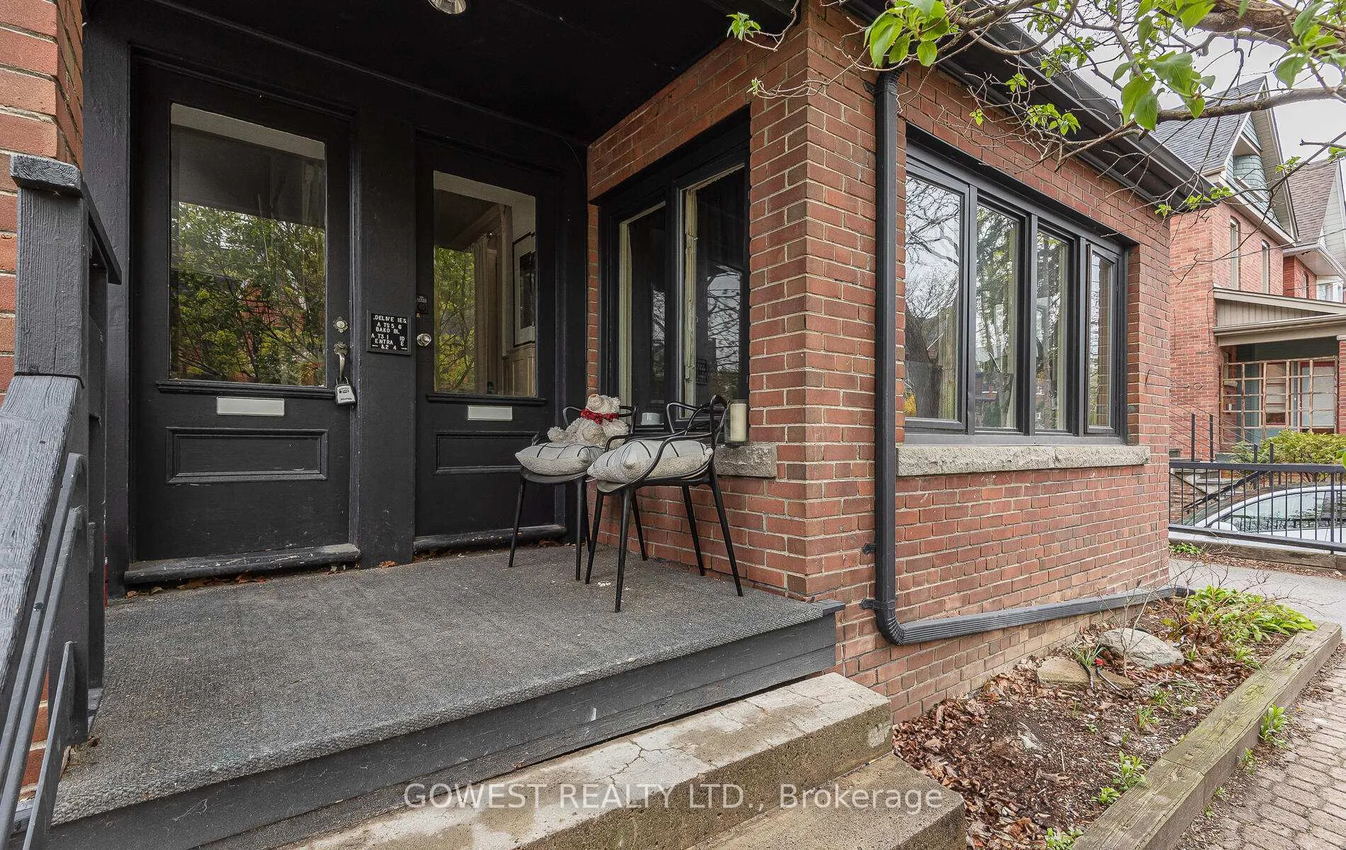Photo 4 of Unit 2, 312 Quebec Avenue, Toronto, High Park North — HOMEH