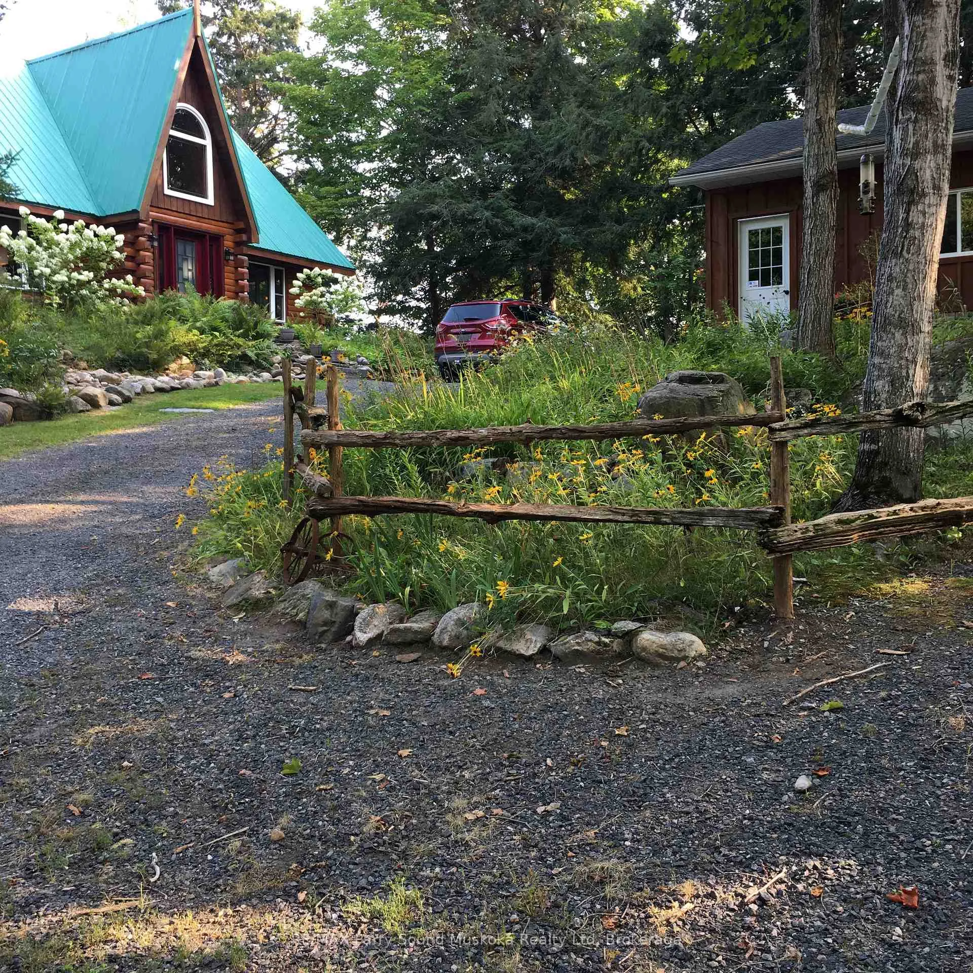 Photo 5 of 6 West Point Drive, McKellar — HOMEH