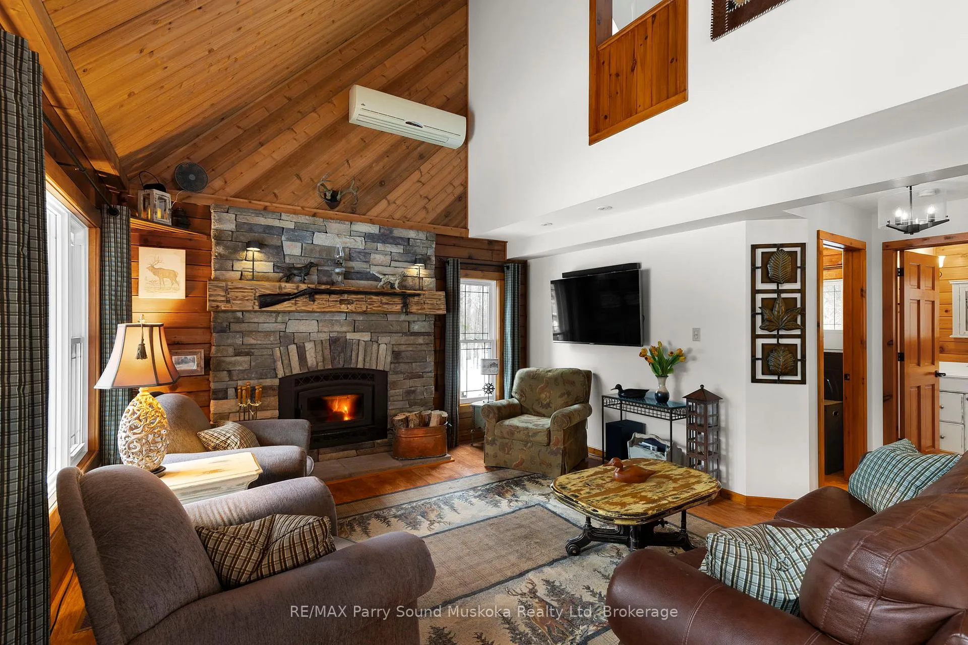 Photo 11 of 6 West Point Drive, McKellar — HOMEH