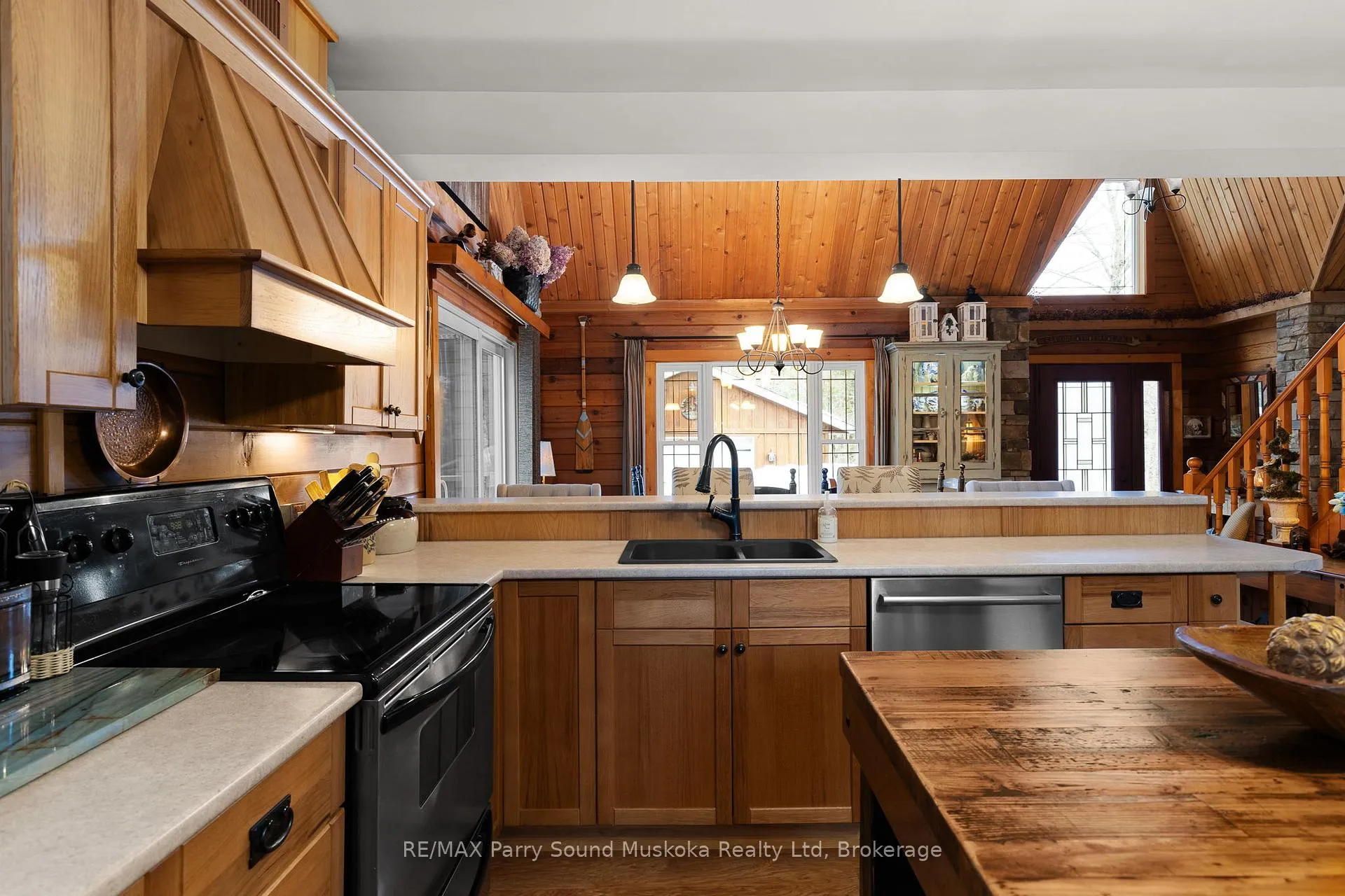 Photo 20 of 6 West Point Drive, McKellar — HOMEH