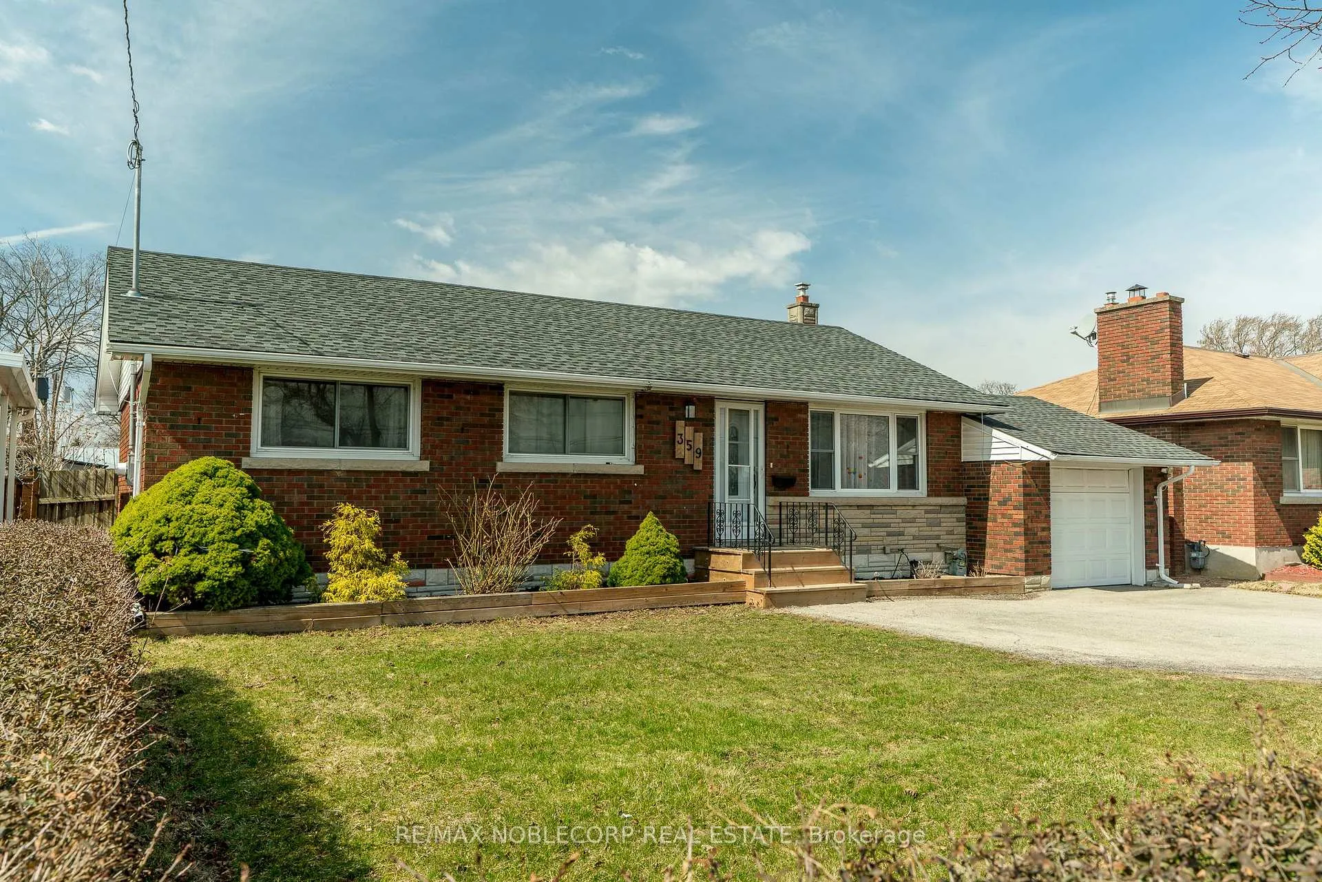 Photo 1 of 359 Bunting Drive, St. Catharines, Carlton/Bunting — HOMEH