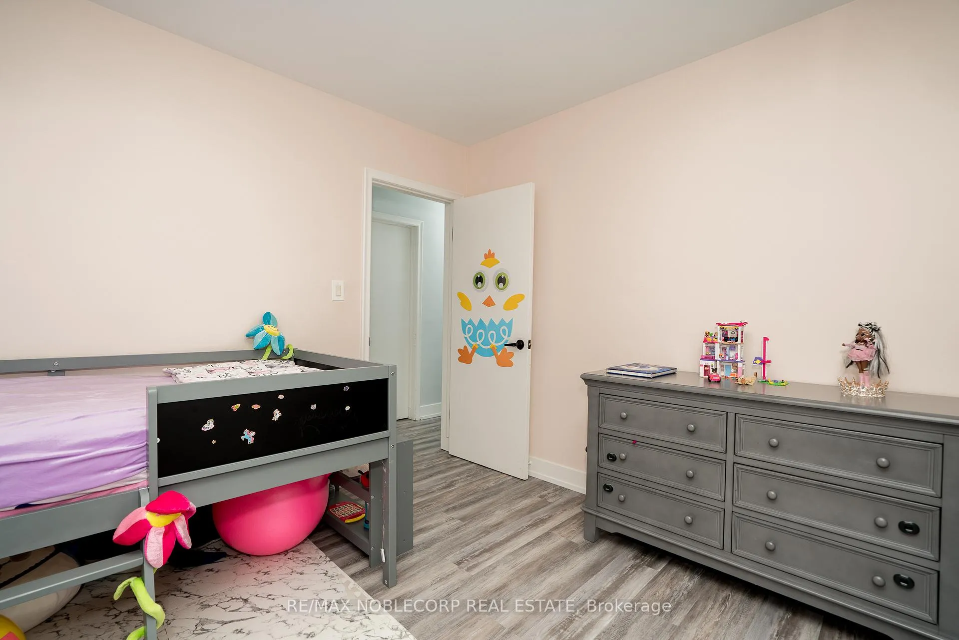 Photo 17 of 359 Bunting Drive, St. Catharines, Carlton/Bunting — HOMEH