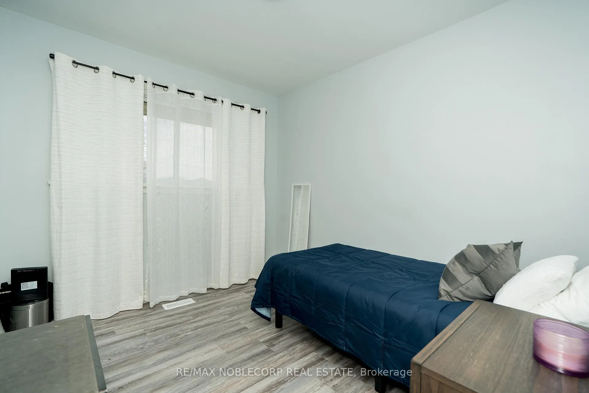 Photo 18 of 359 Bunting Drive, St. Catharines, Carlton/Bunting — HOMEH