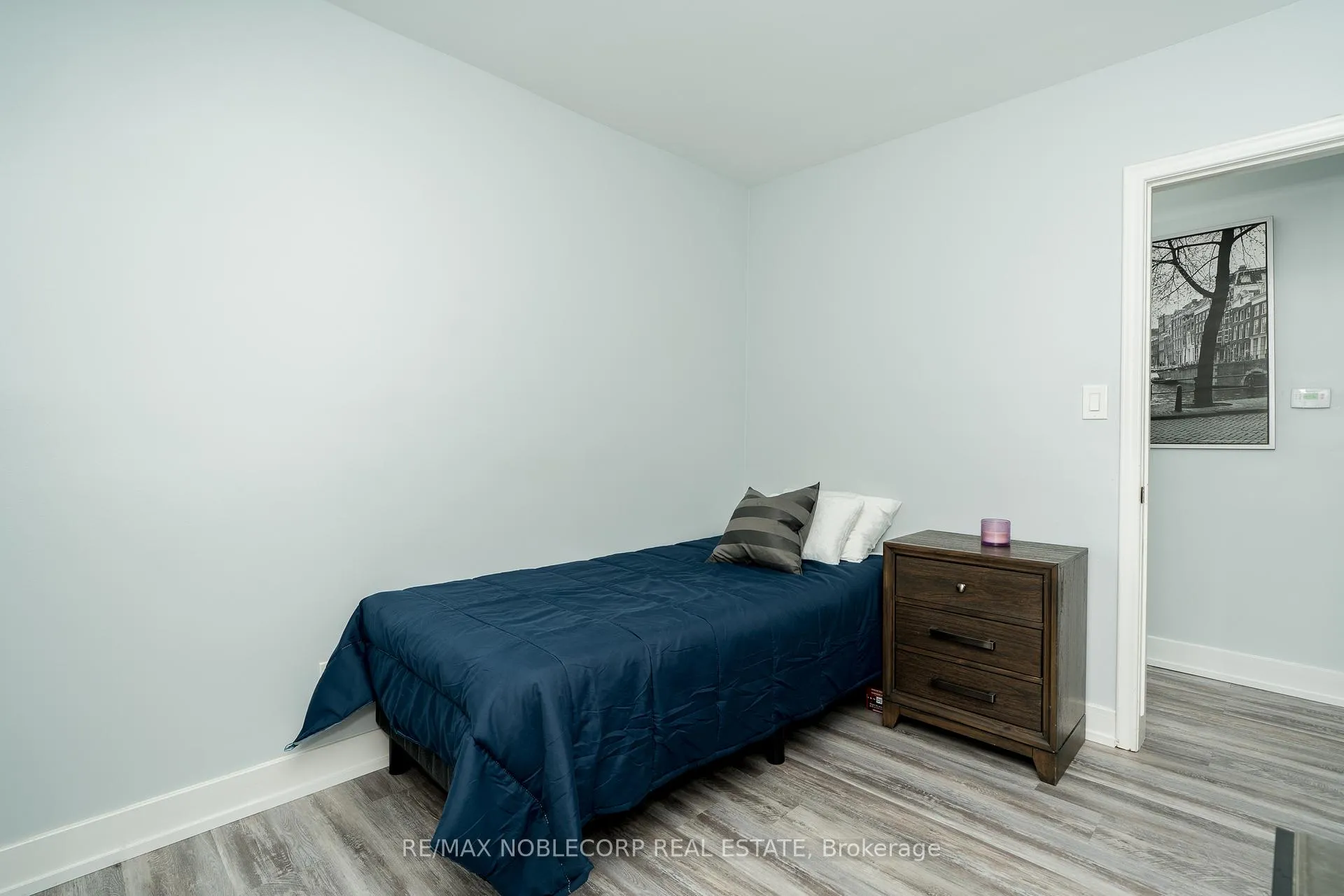 Photo 19 of 359 Bunting Drive, St. Catharines, Carlton/Bunting — HOMEH