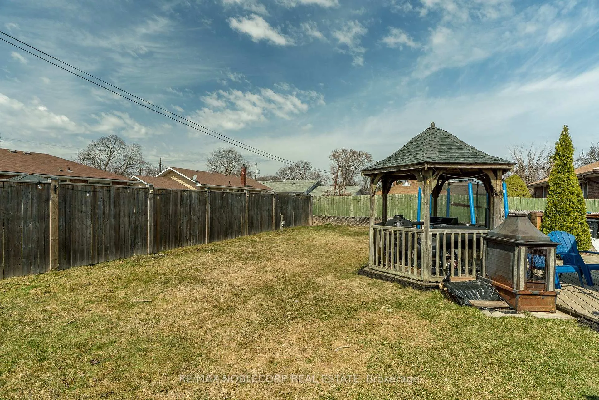 Photo 25 of 359 Bunting Drive, St. Catharines, Carlton/Bunting — HOMEH