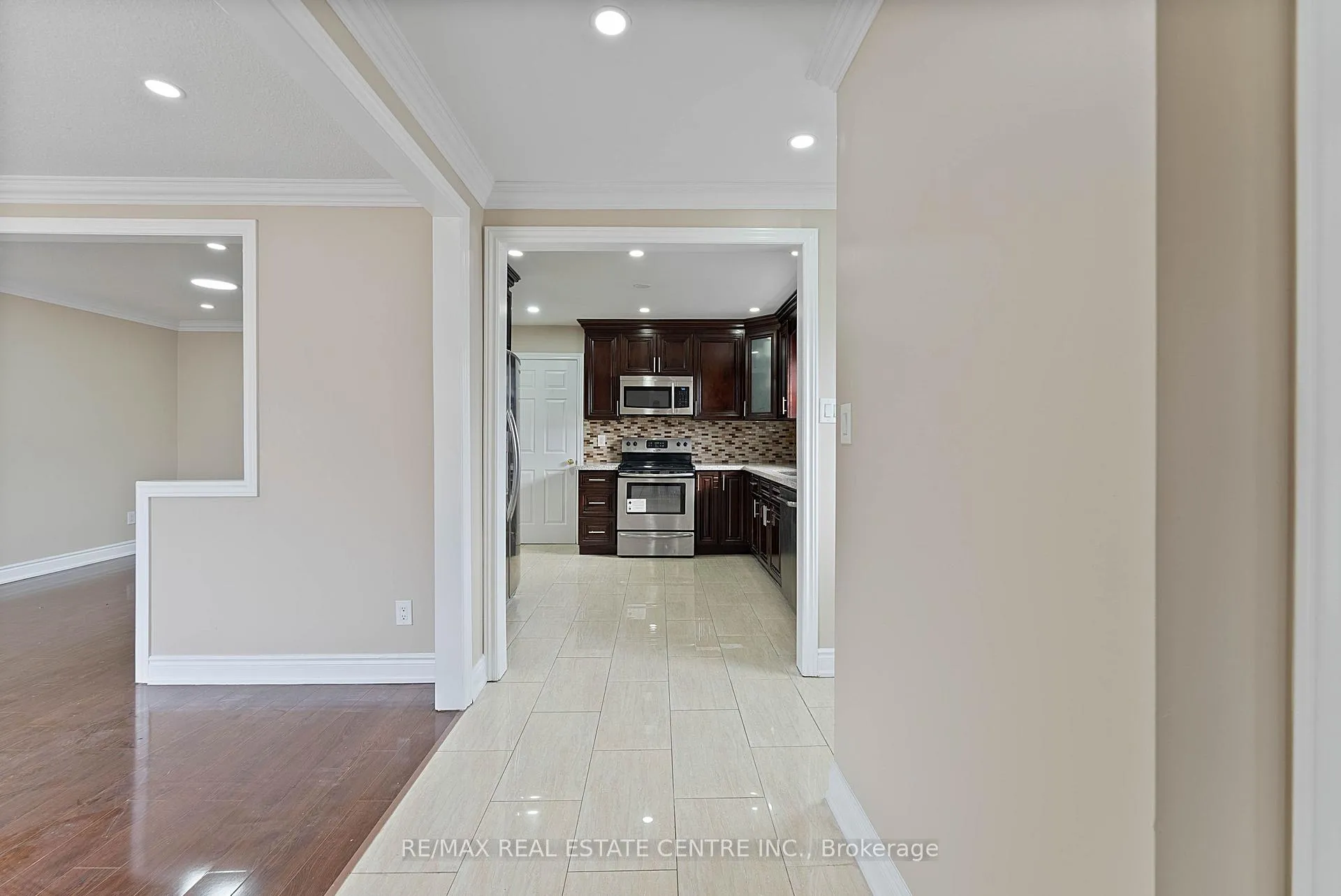 Photo 6 of 62 Flamingo Crescent, Brampton, Southgate — HOMEH