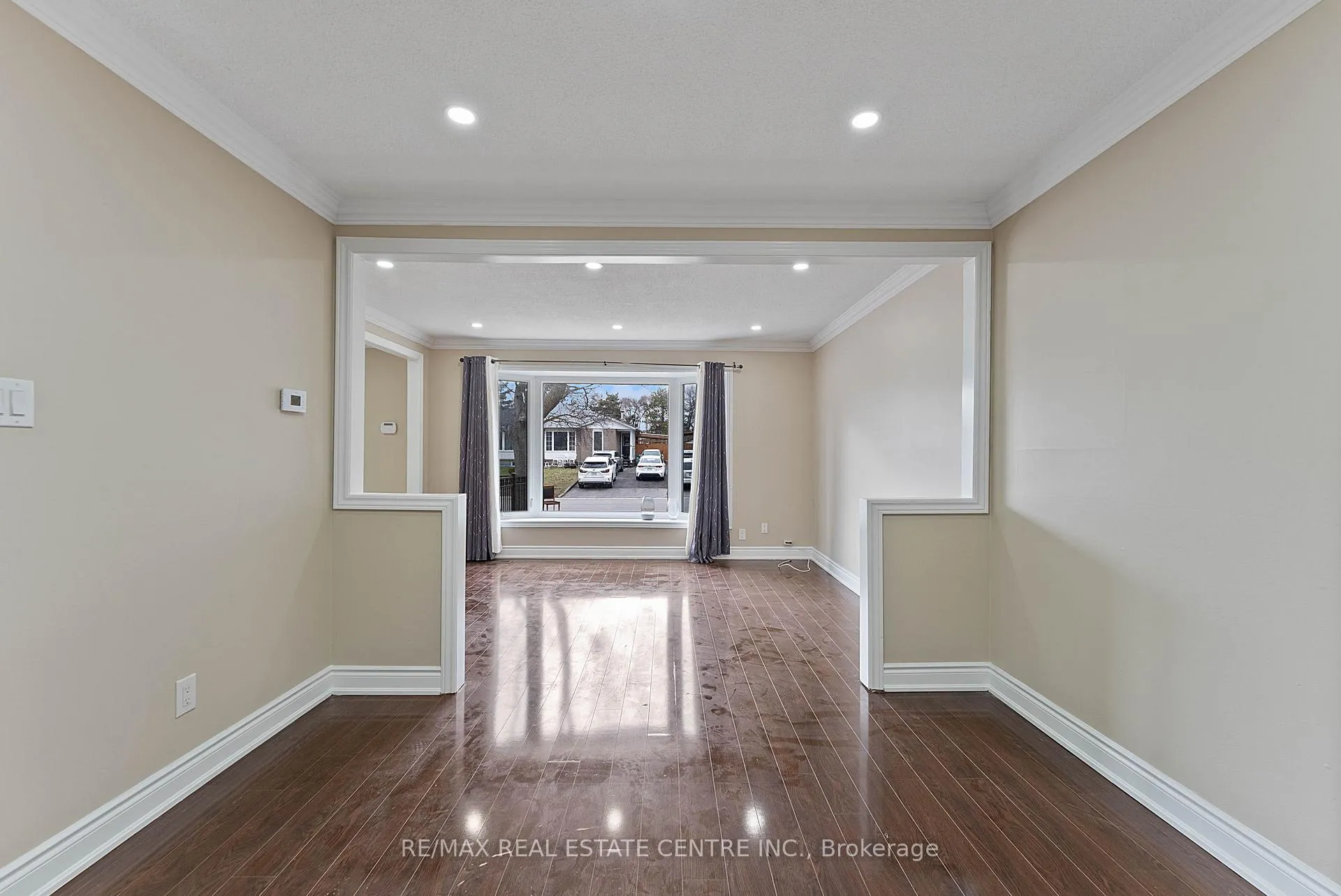 Photo 11 of 62 Flamingo Crescent, Brampton, Southgate — HOMEH