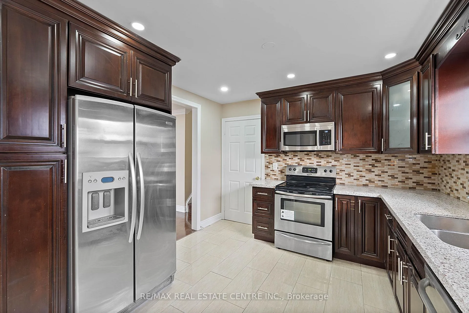 Photo 15 of 62 Flamingo Crescent, Brampton, Southgate — HOMEH