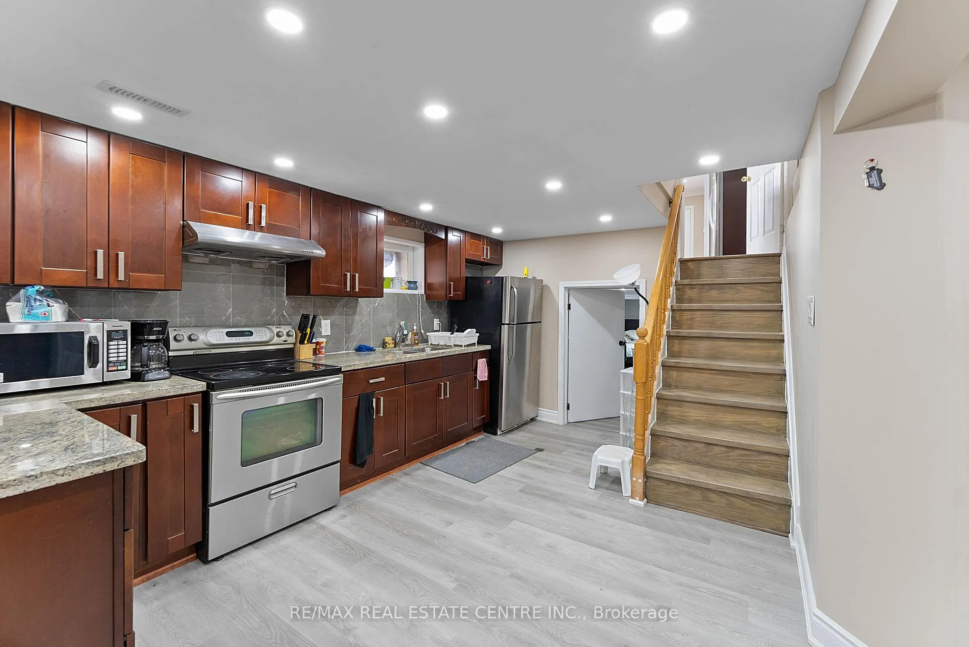 Photo 31 of 62 Flamingo Crescent, Brampton, Southgate — HOMEH