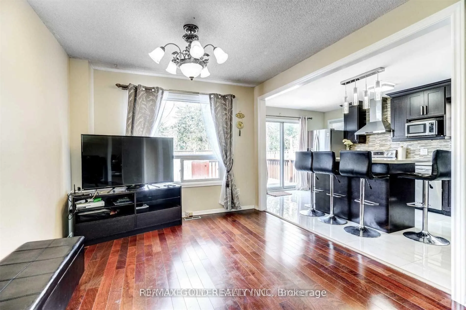 Photo 8 of Unit Upper, 36 Candy Crescent, Brampton, Northwood Park — HOMEH