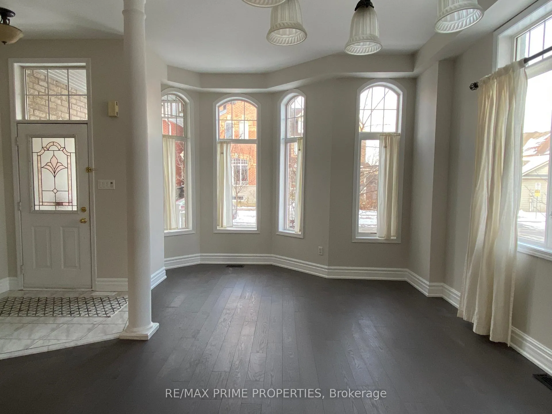 Photo 2 of 119 Settlement Park Avenue, Markham, Cornell — HOMEH