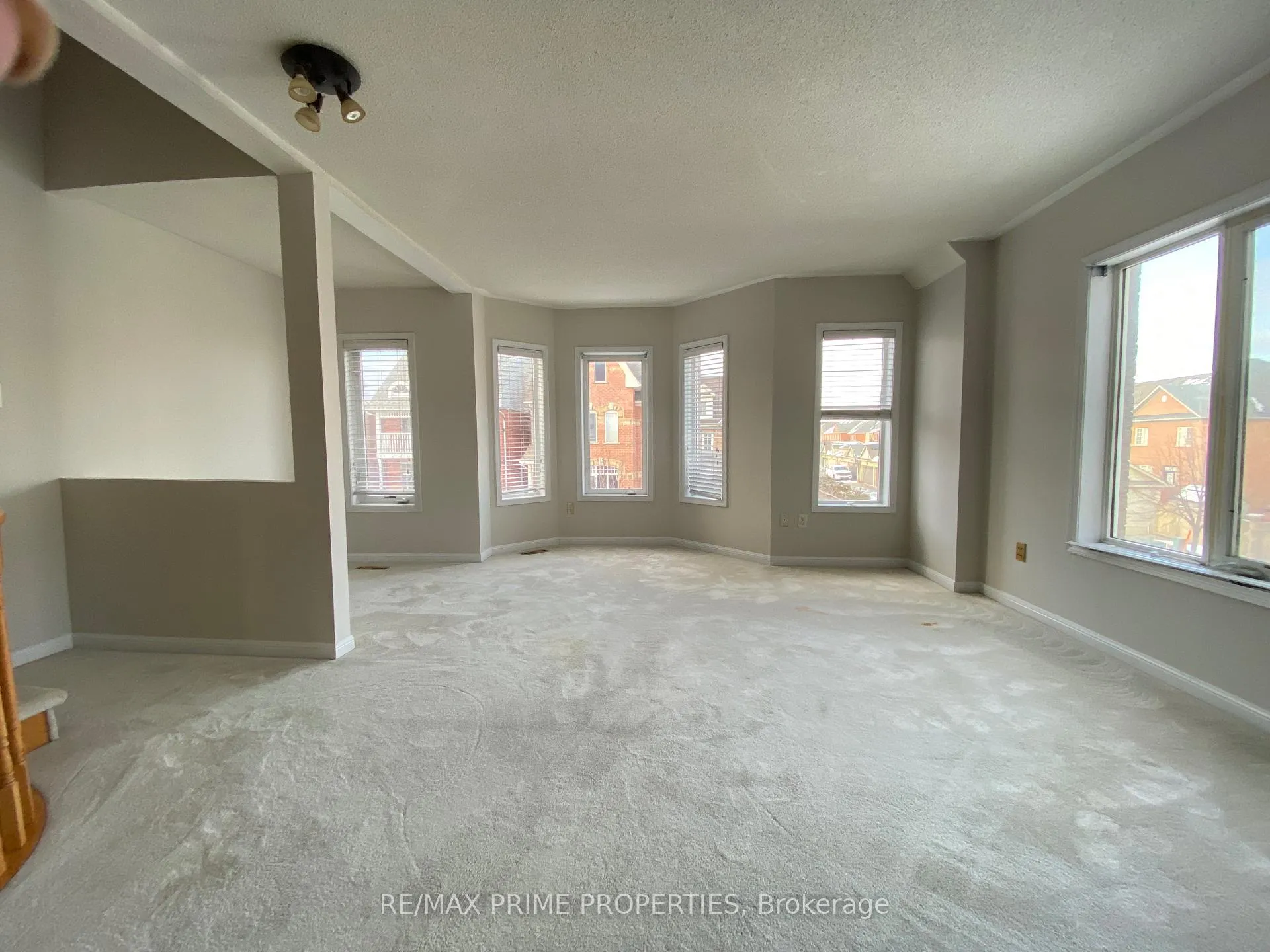 Photo 10 of 119 Settlement Park Avenue, Markham, Cornell — HOMEH