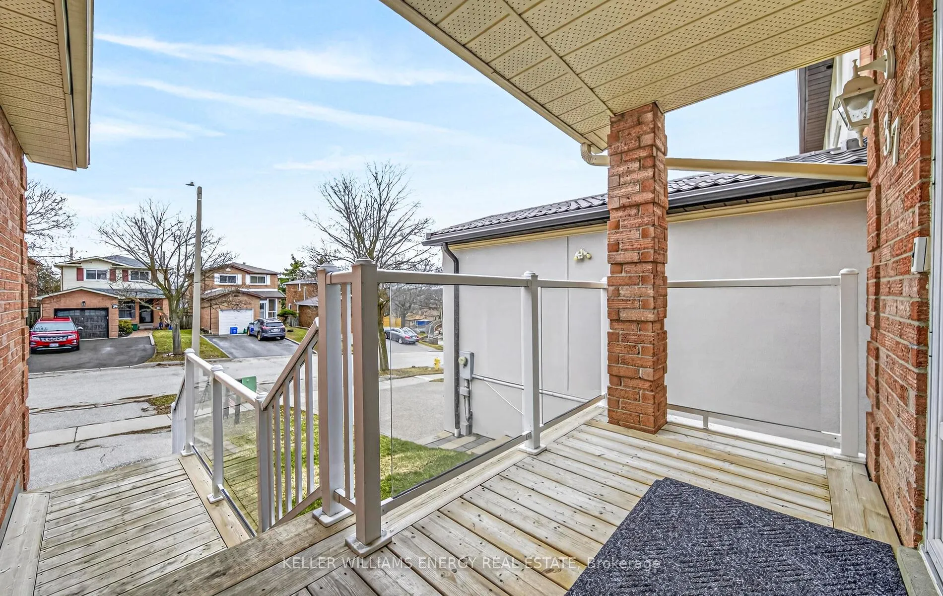 Photo 4 of 37 Palmer Drive, Ajax, Central — HOMEH