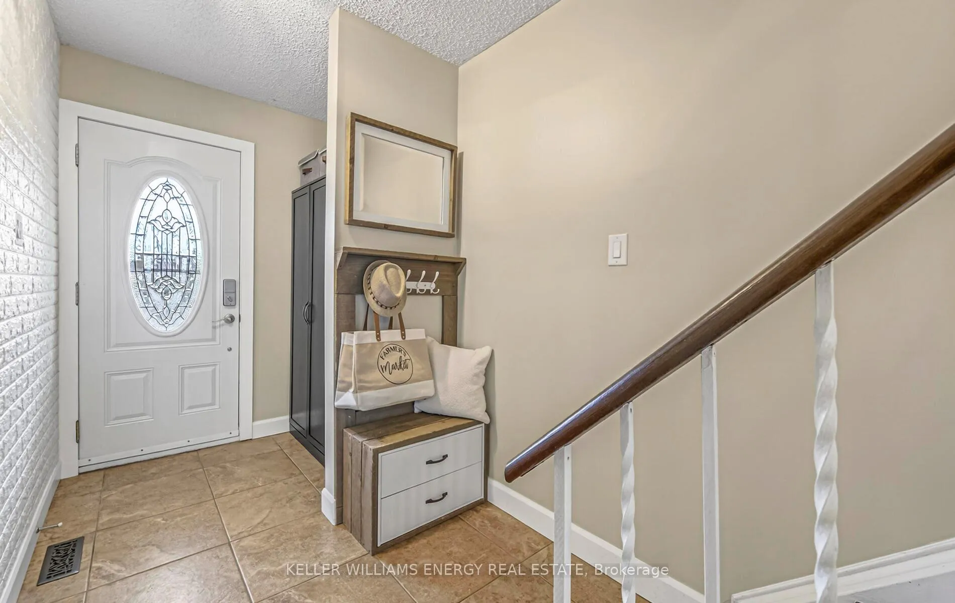 Photo 8 of 37 Palmer Drive, Ajax, Central — HOMEH