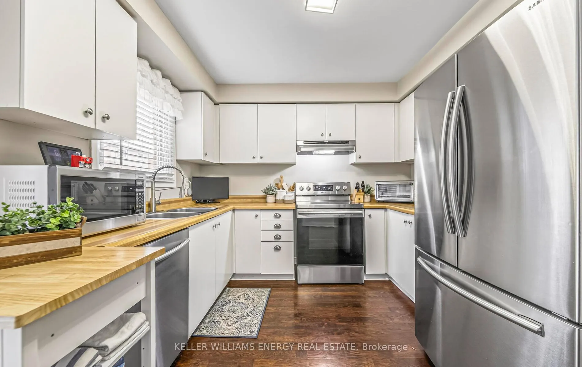 Photo 16 of 37 Palmer Drive, Ajax, Central — HOMEH