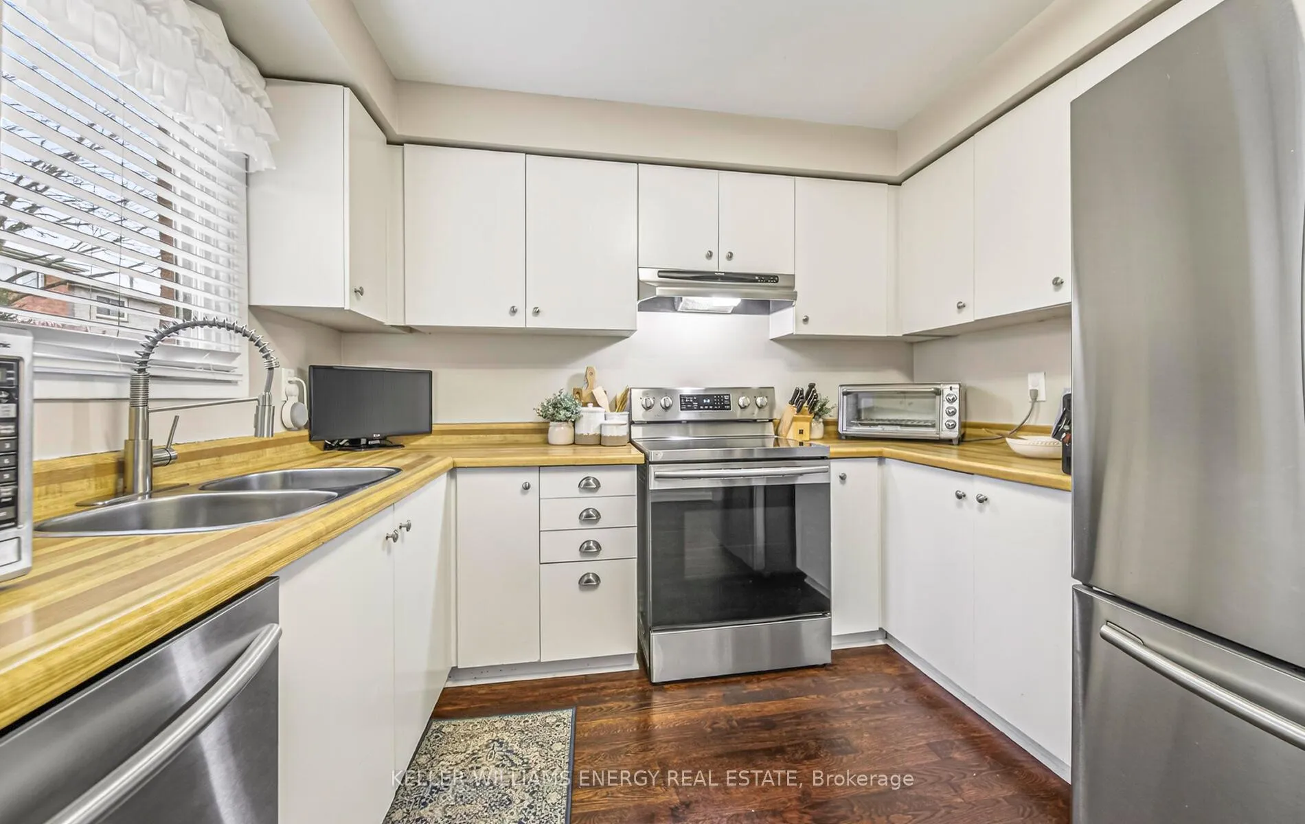 Photo 17 of 37 Palmer Drive, Ajax, Central — HOMEH
